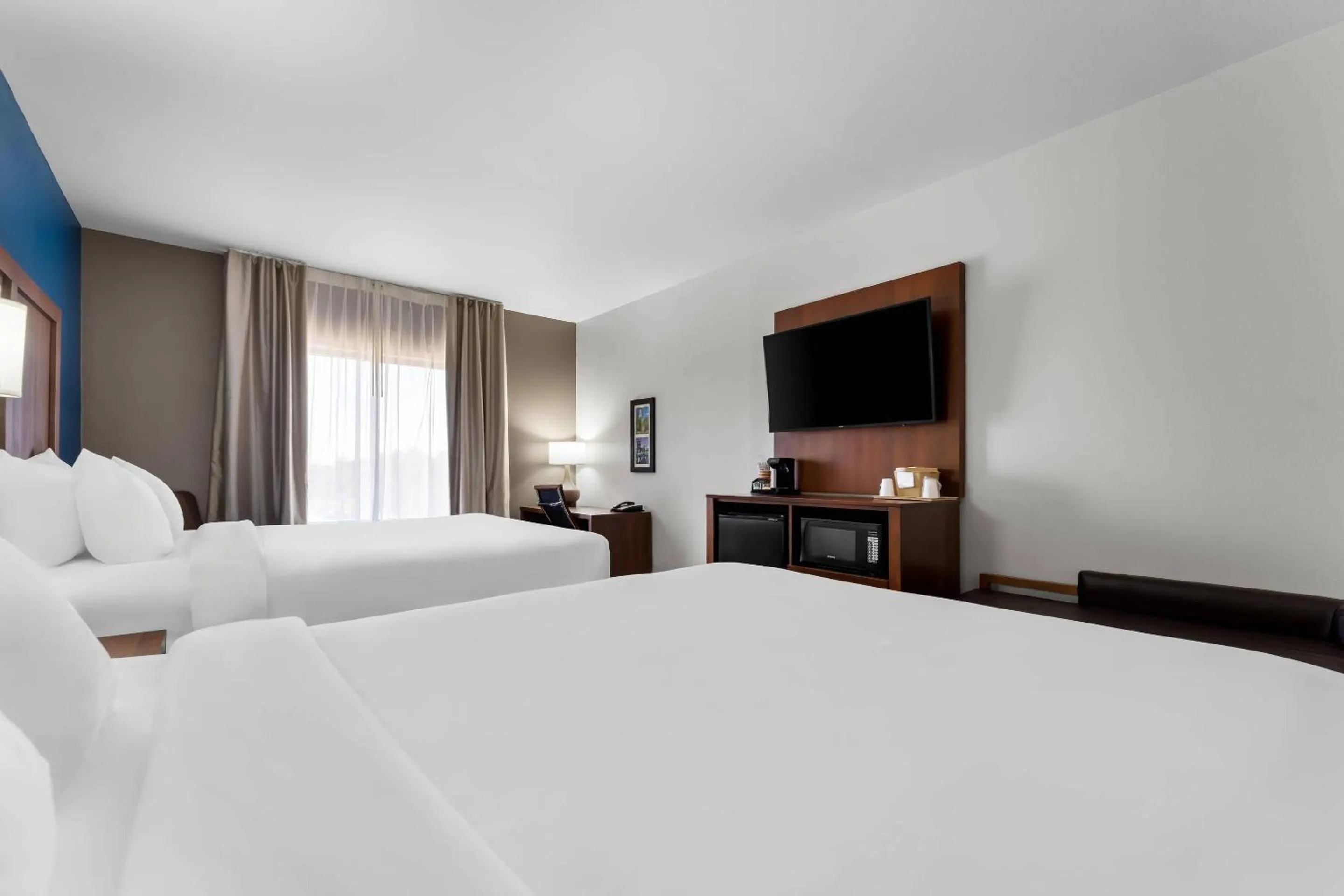 Bedroom, Bed in Comfort Inn & Suites Augusta West Near Fort Gordon