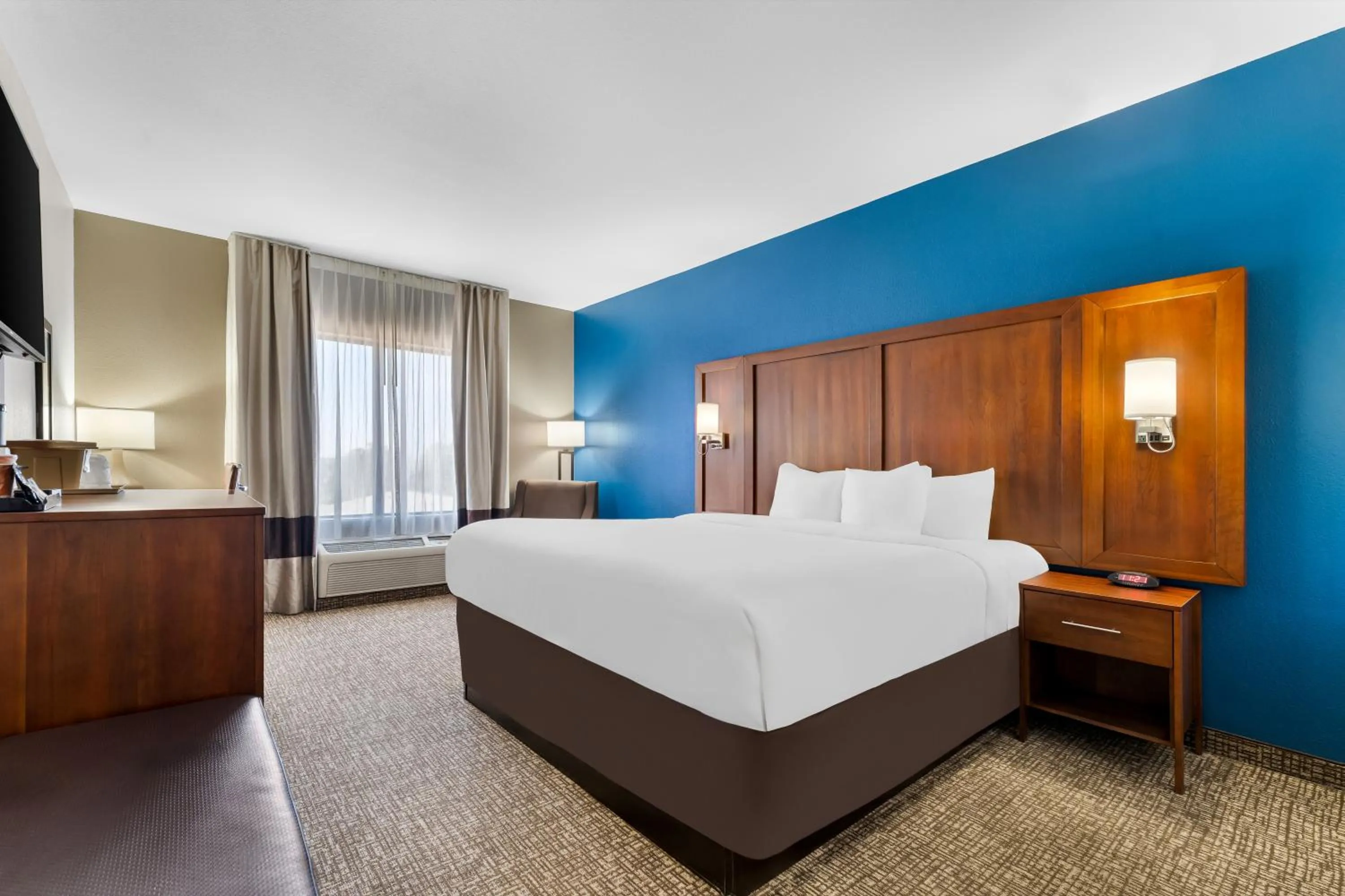 Photo of the whole room, Bed in Comfort Inn & Suites Augusta West Near Fort Gordon