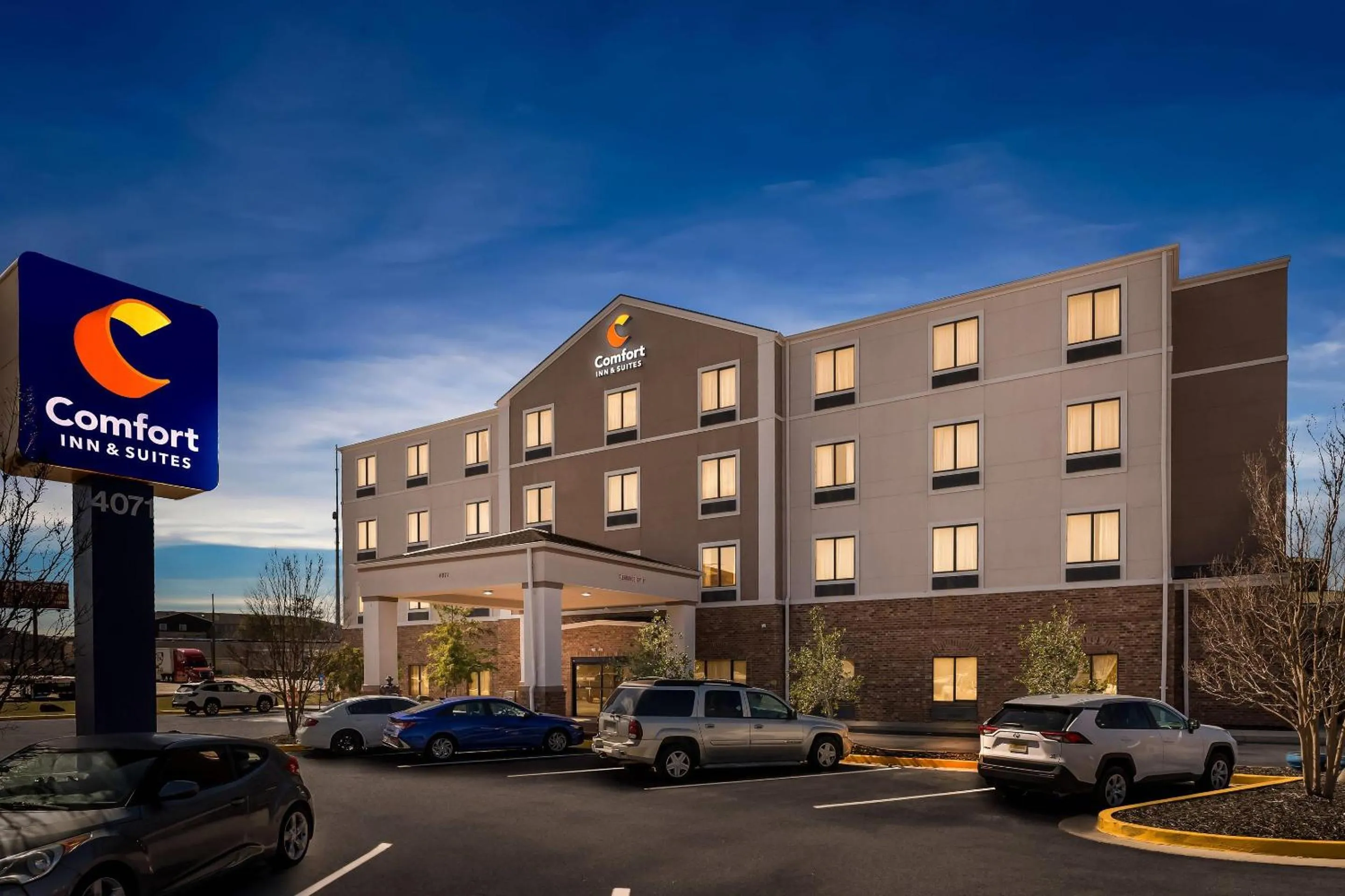 Property building in Comfort Inn & Suites Augusta West Near Fort Gordon