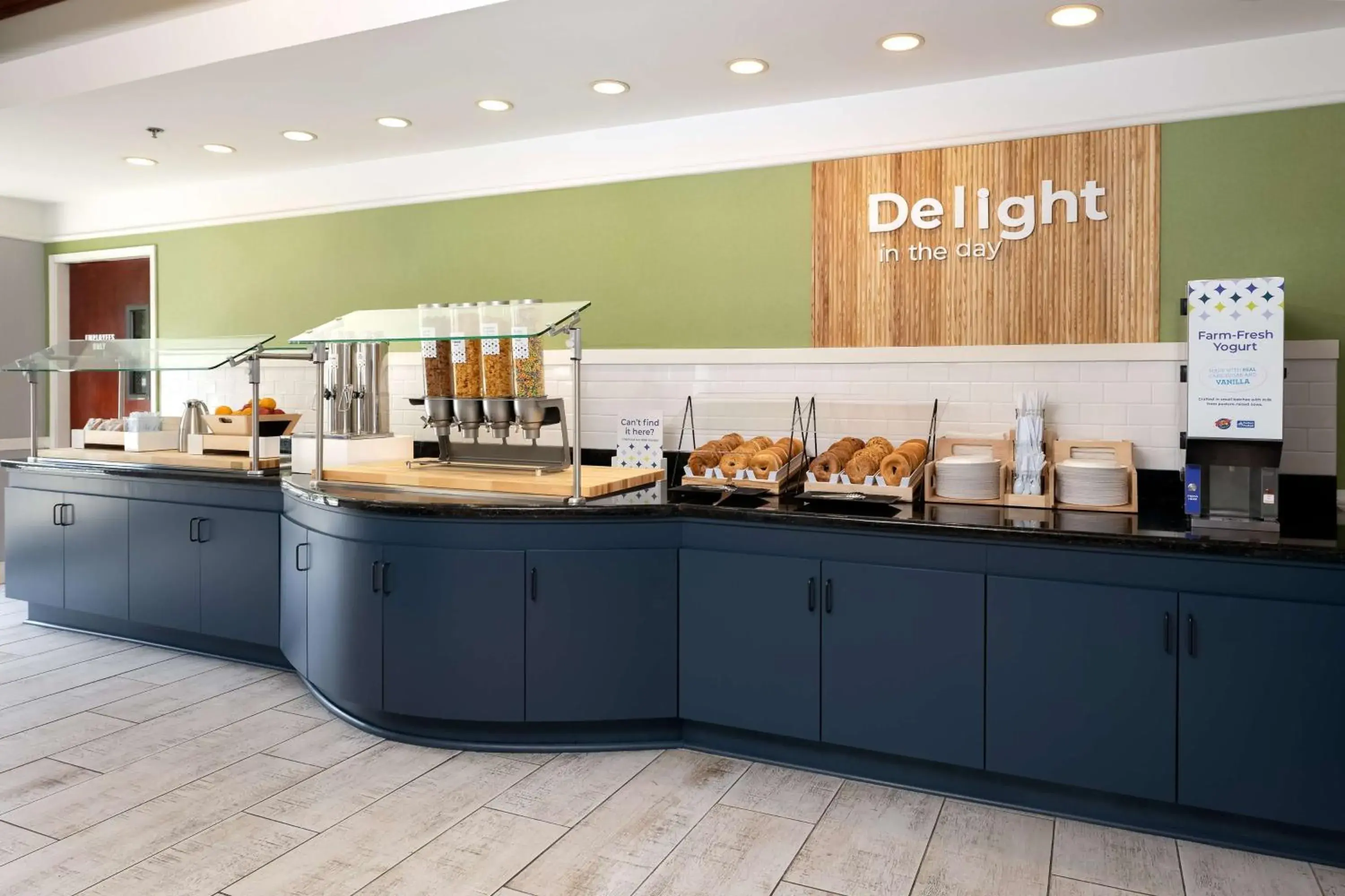 Breakfast in Spark by Hilton Savannah Airport Breakfast in Spark by Hilton Savannah Airport