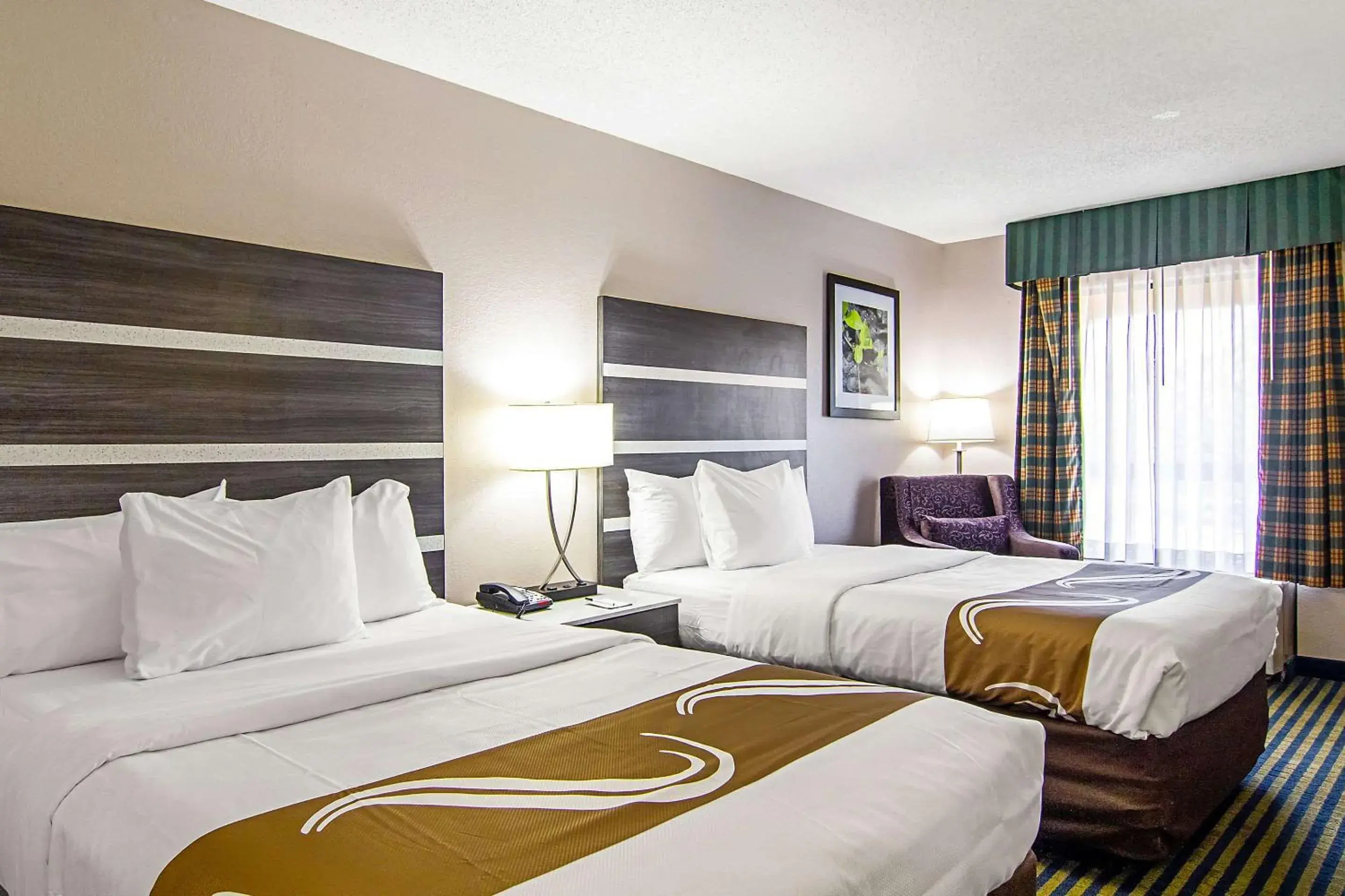 Photo of the whole room, Bed in Quality Inn Savannah I-95 Photo of the whole room, Bed in Quality Inn Savannah I-95