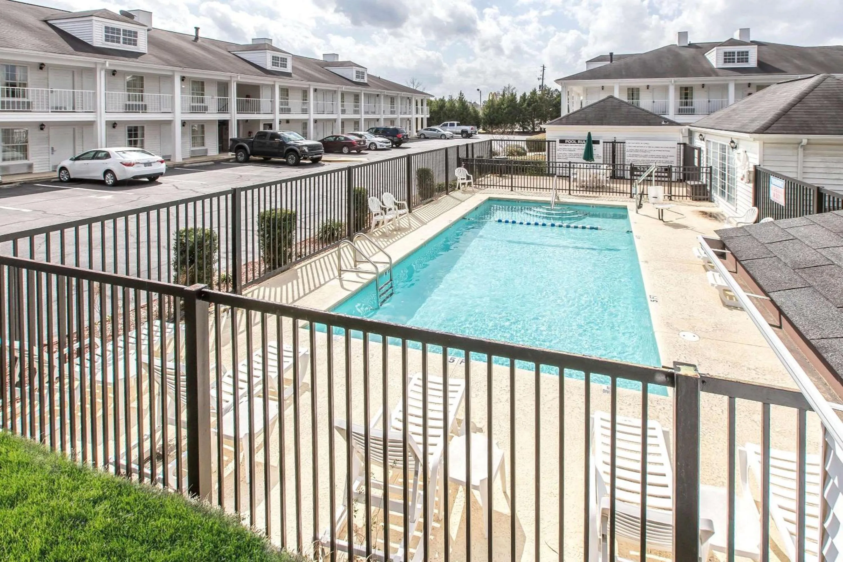 On site, Pool View in Quality Inn Jesup