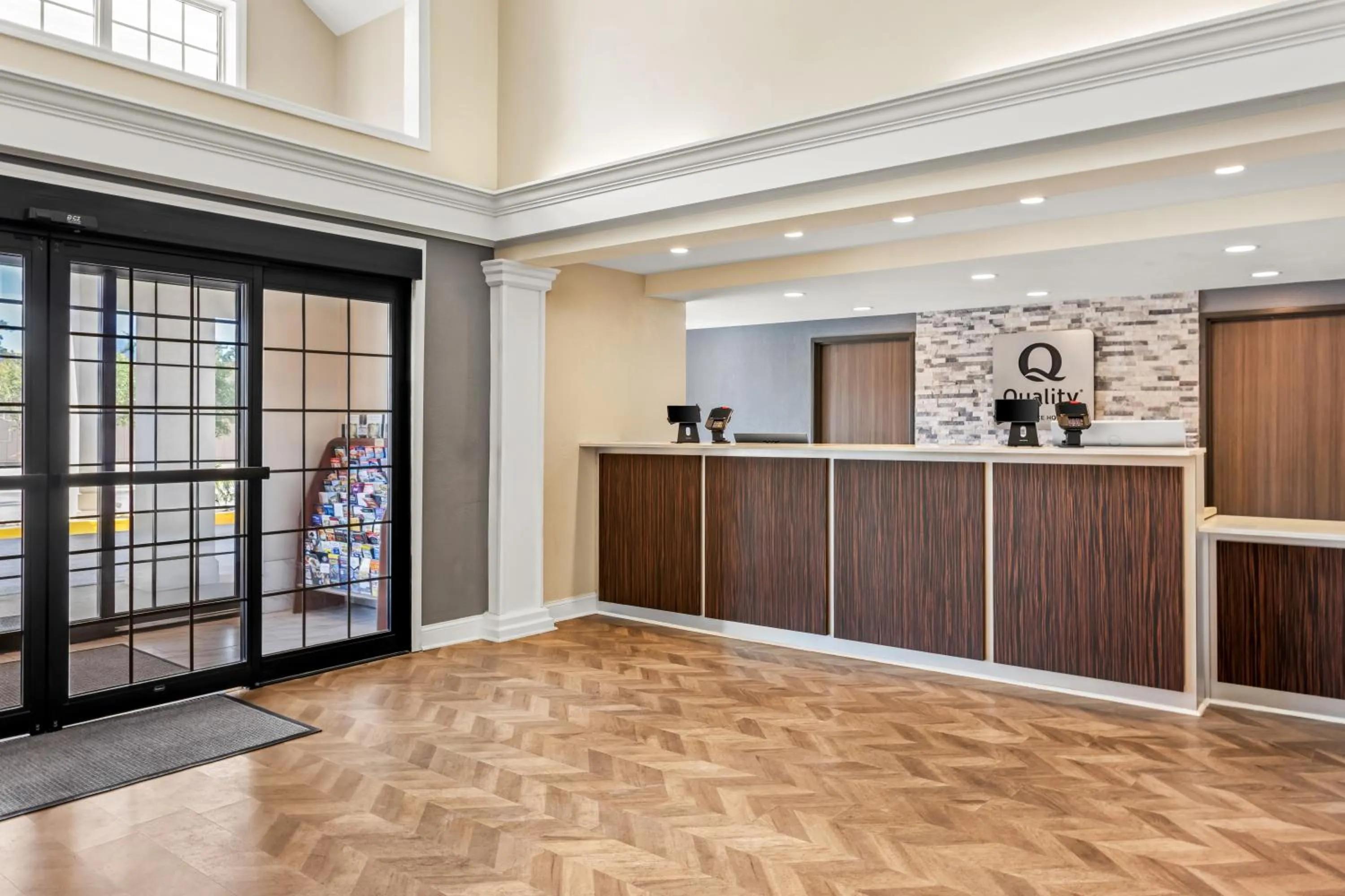 Facade/entrance in Quality Inn Pooler - Savannah I-95