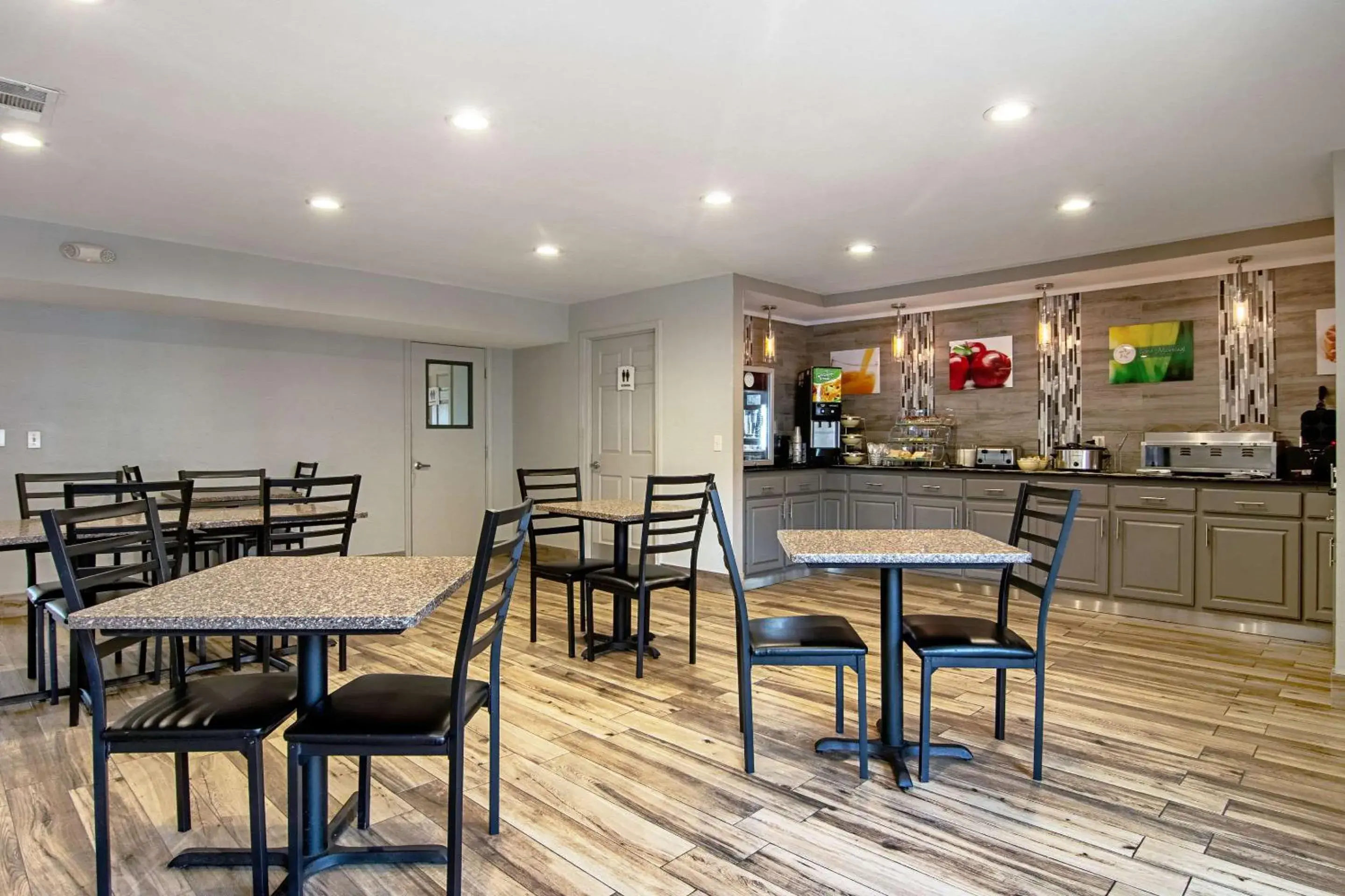 Breakfast in Quality Inn Lagrange East I-85 Breakfast in Quality Inn Lagrange East I-85