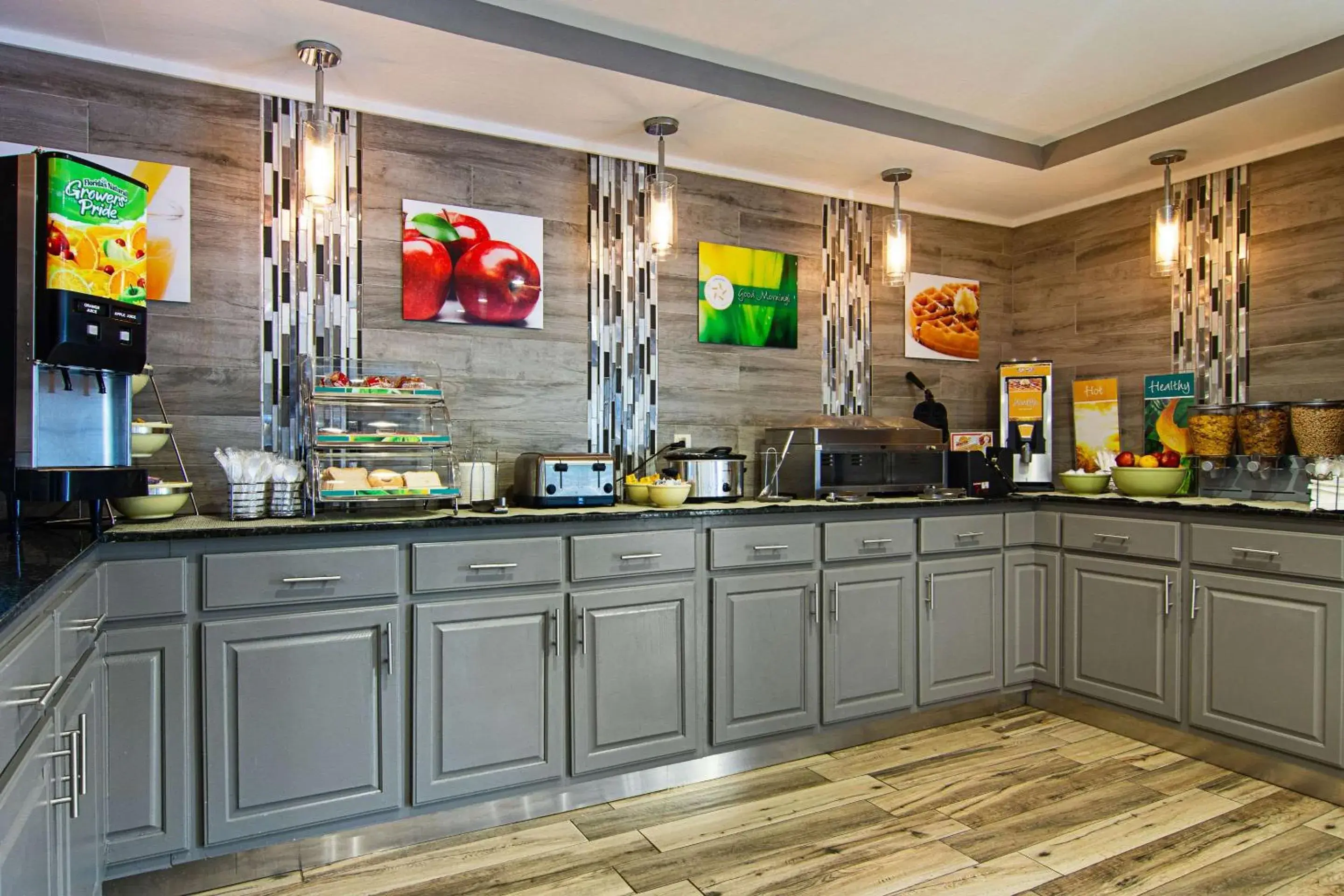 Breakfast in Quality Inn Lagrange East I-85 Breakfast in Quality Inn Lagrange East I-85