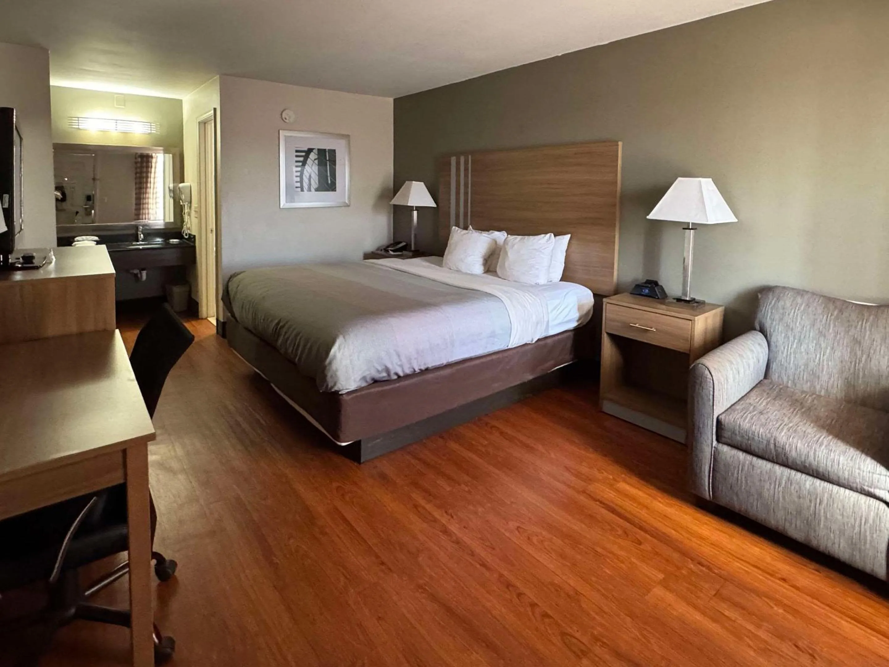 Bedroom, Bed in Quality Inn Lagrange East I-85