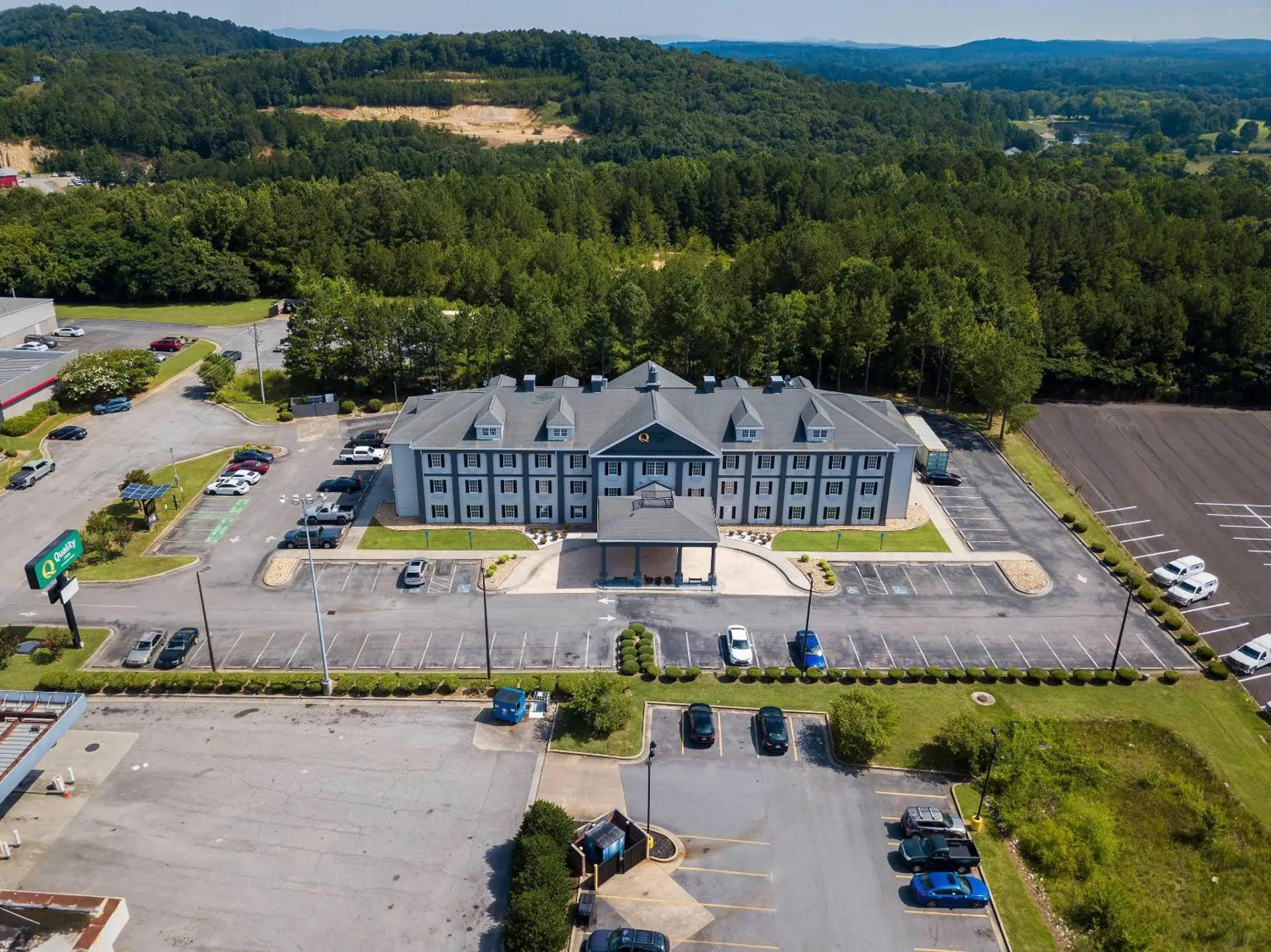 Property building in Quality Inn Rome South Property building in Quality Inn Rome South