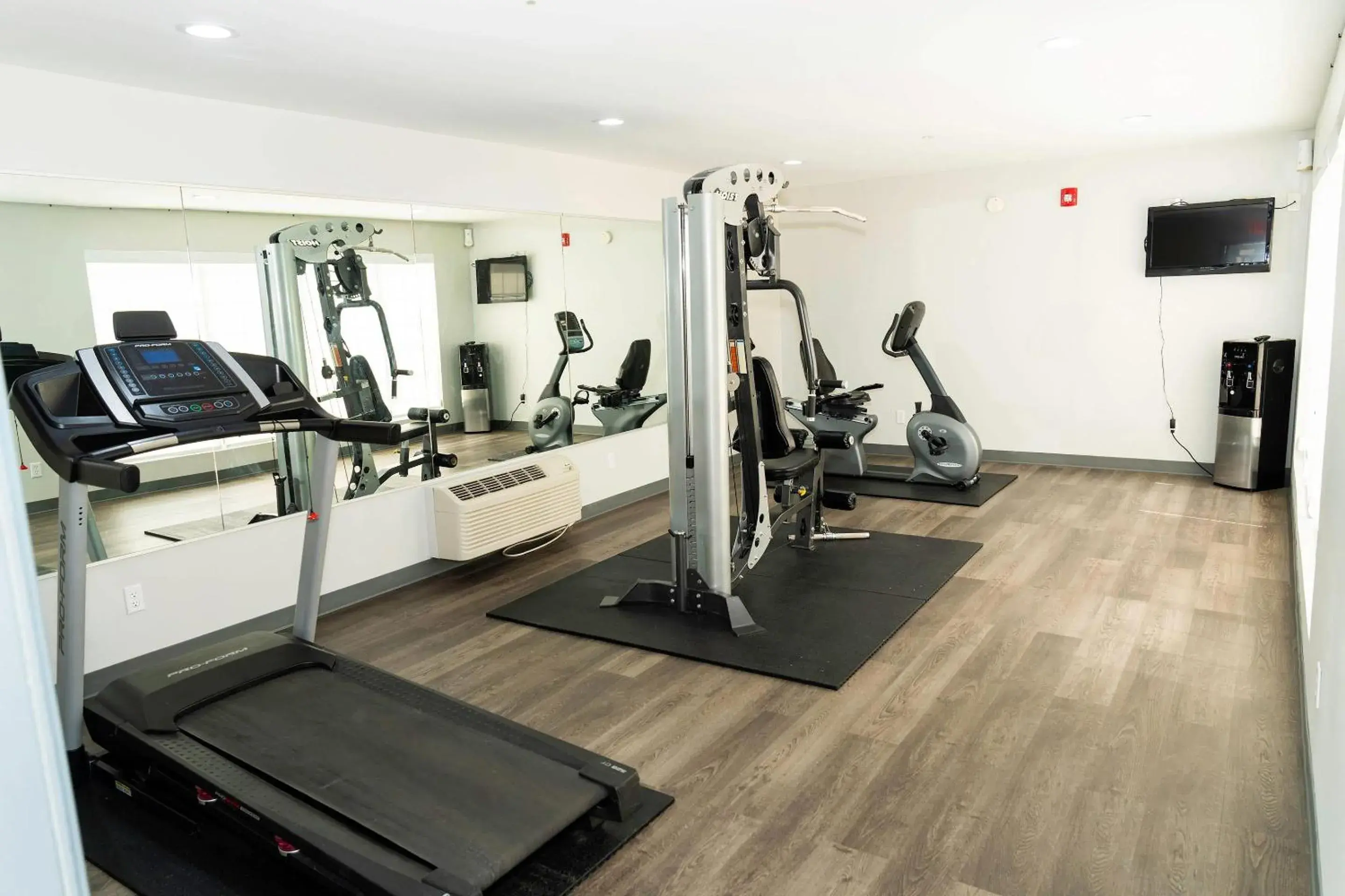 Fitness centre/facilities in Quality Inn Rome South Fitness centre/facilities in Quality Inn Rome South