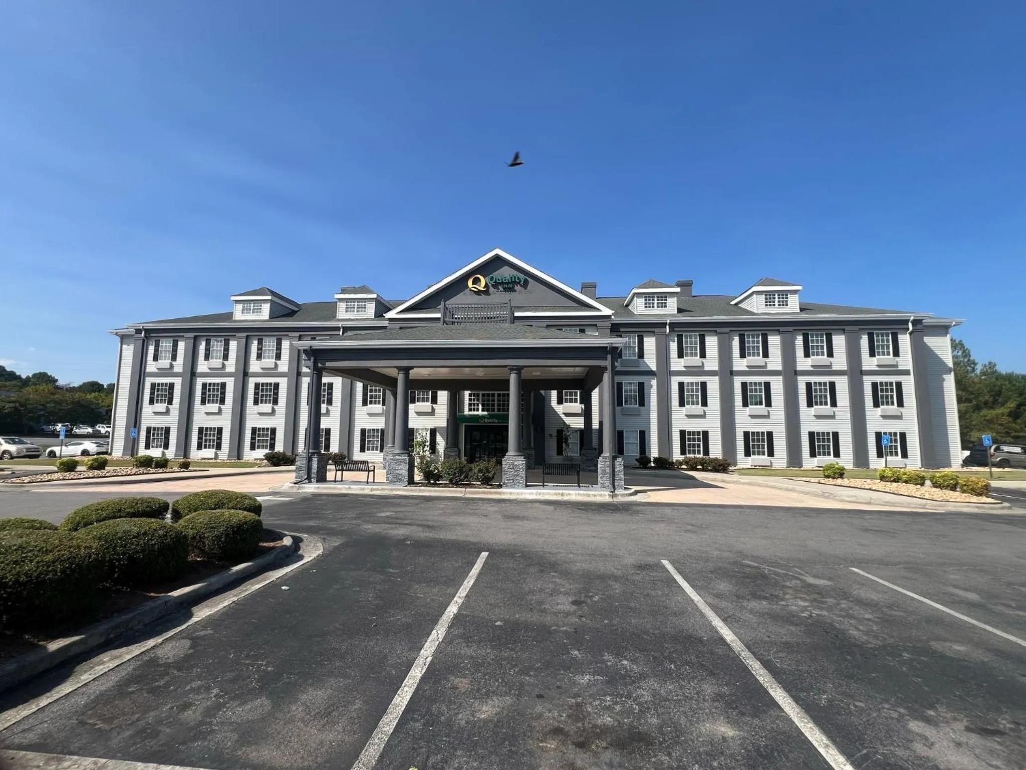 Property building in Quality Inn Rome South