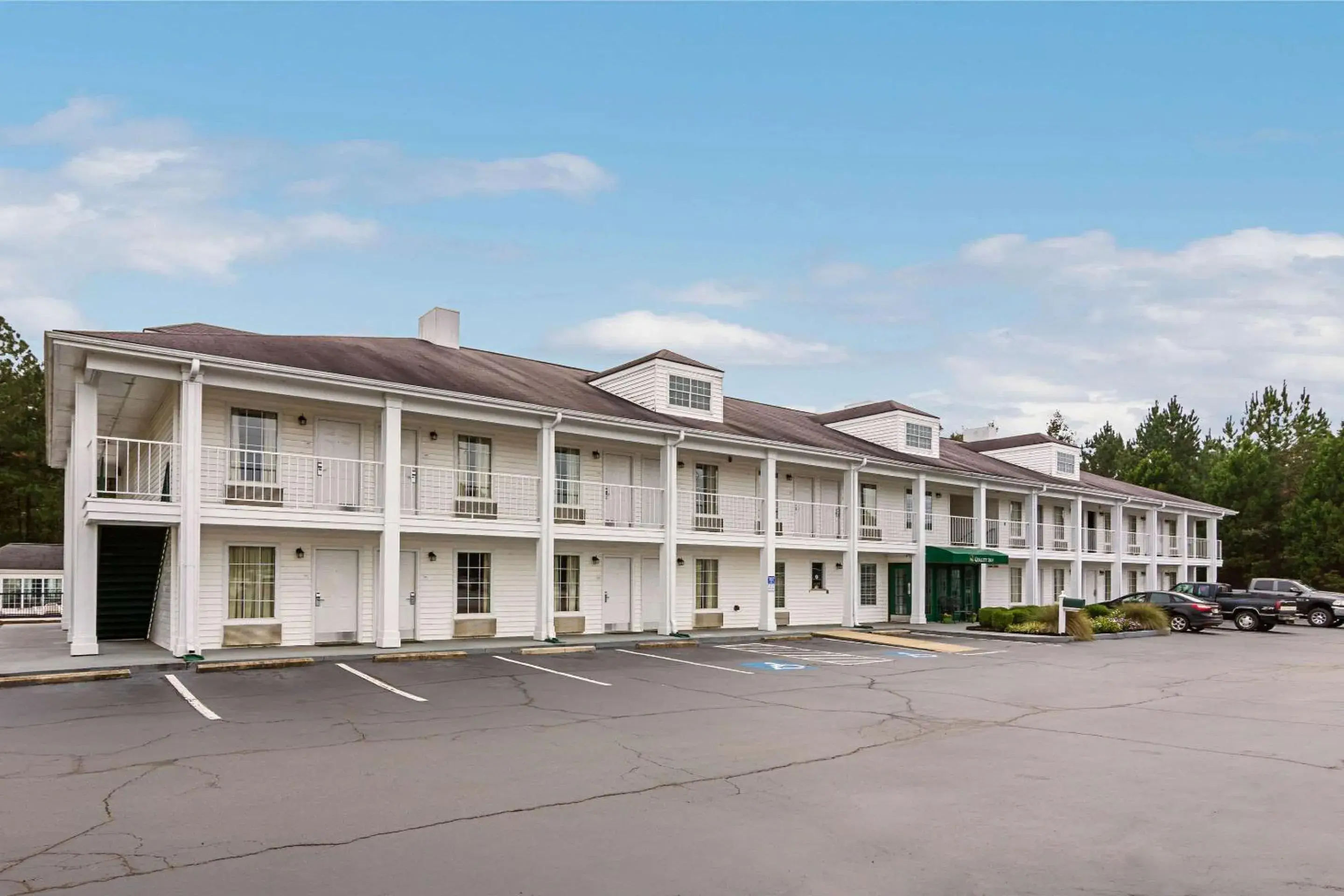 Property building in Quality Inn Thomaston Property building in Quality Inn Thomaston