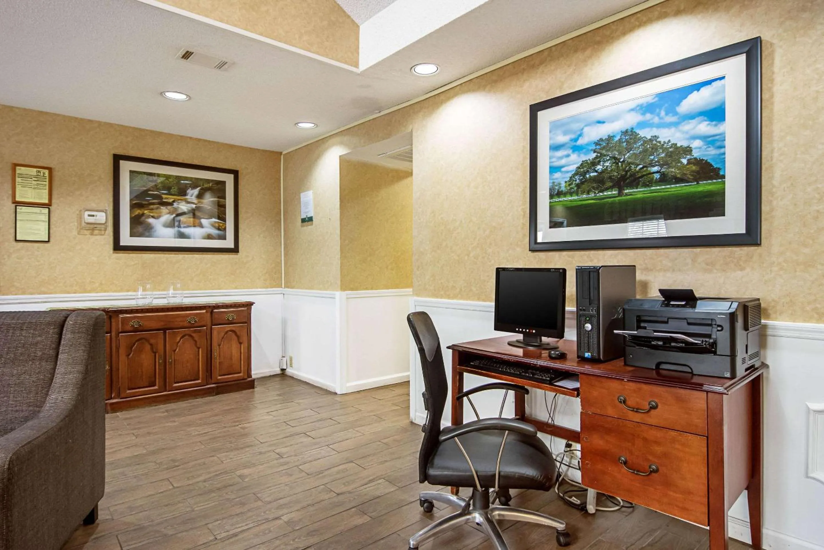 On site in Quality Inn Thomaston