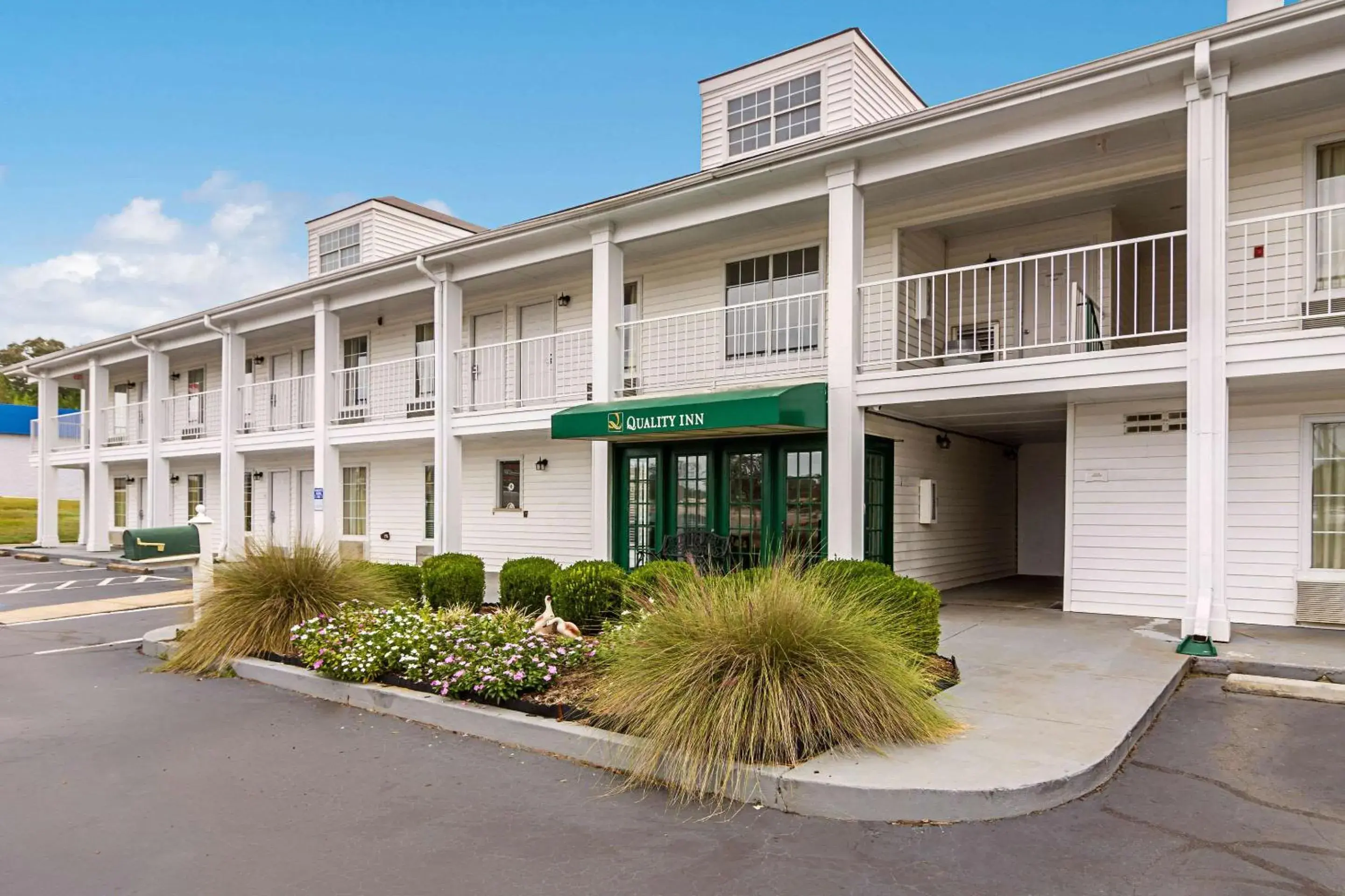 Property building in Quality Inn Thomaston Property building in Quality Inn Thomaston