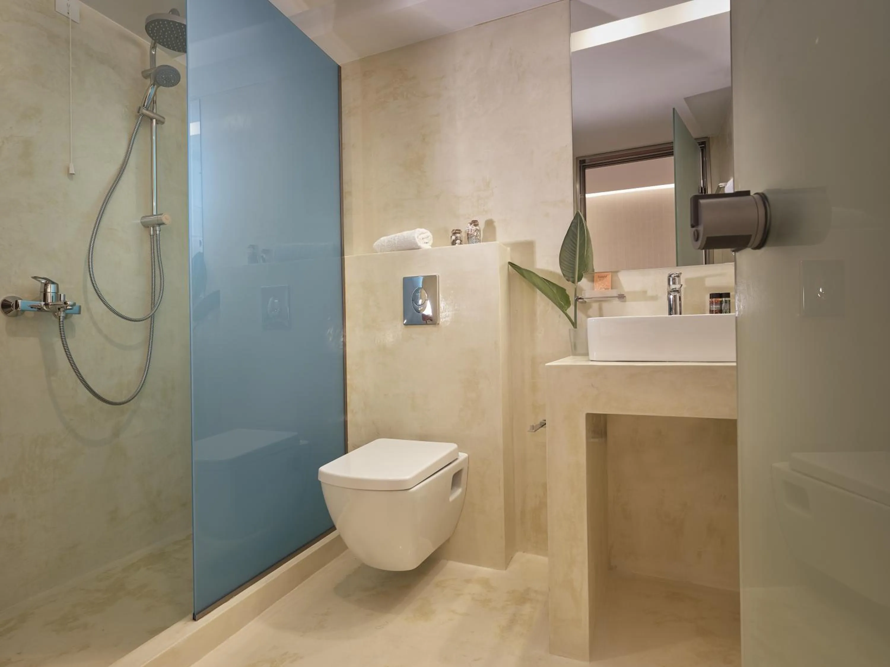 Shower in Koukounaria Hotel & Suites