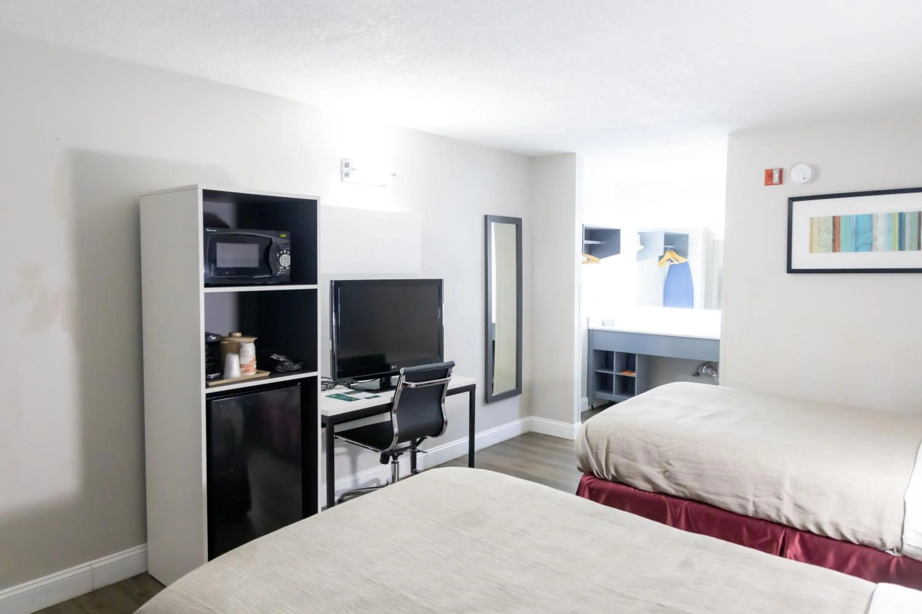 View (from property/room), Bed in Quality Inn Carrollton Medical Center