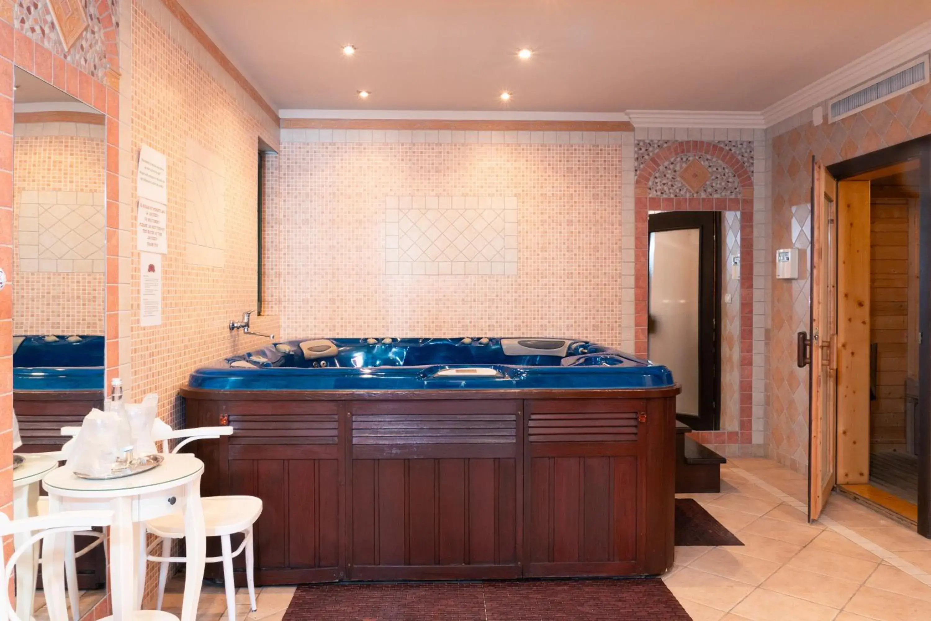 Spa and wellness centre/facilities, Bed in Casa del Sole Boutique Hotel Timisoara Spa and wellness centre/facilities, Bed in Casa del Sole Boutique Hotel Timisoara