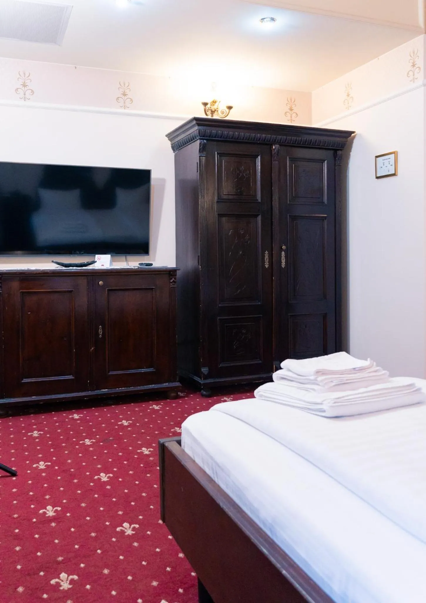 Bed in Casa del Sole Boutique Hotel Timisoara