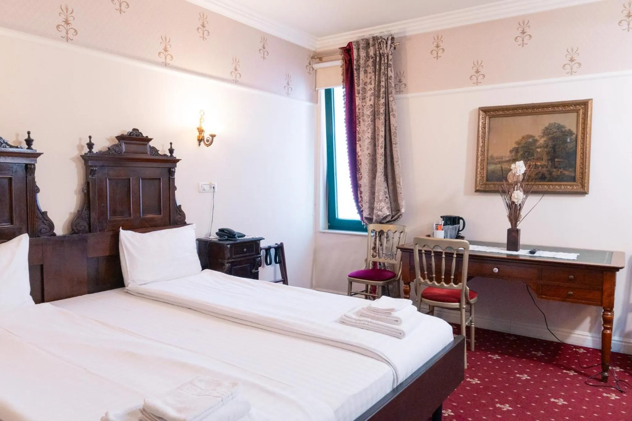 Bed in Casa del Sole Boutique Hotel Timisoara