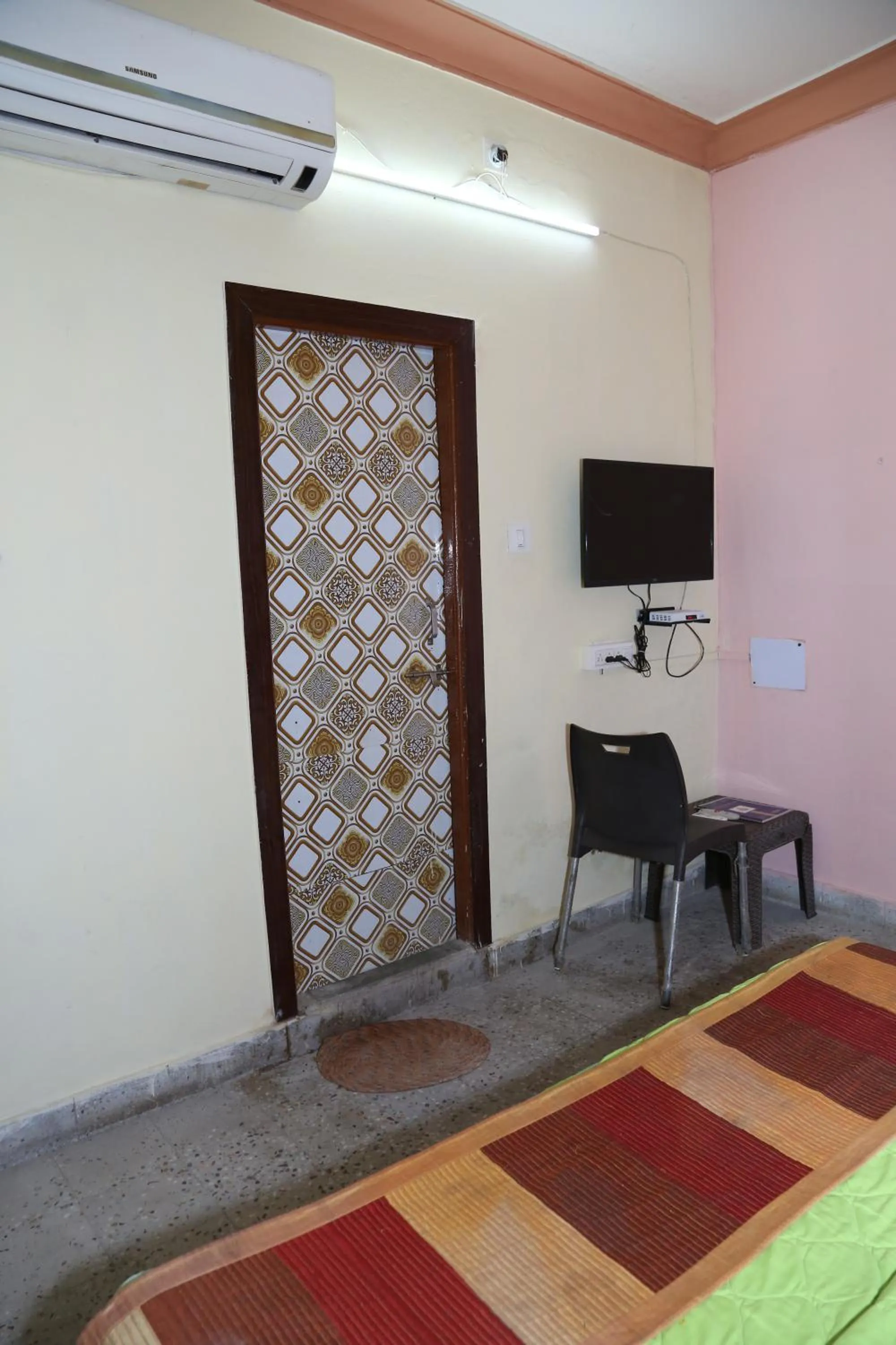 Bed in Hotel Shri Karni Vilas & SPA