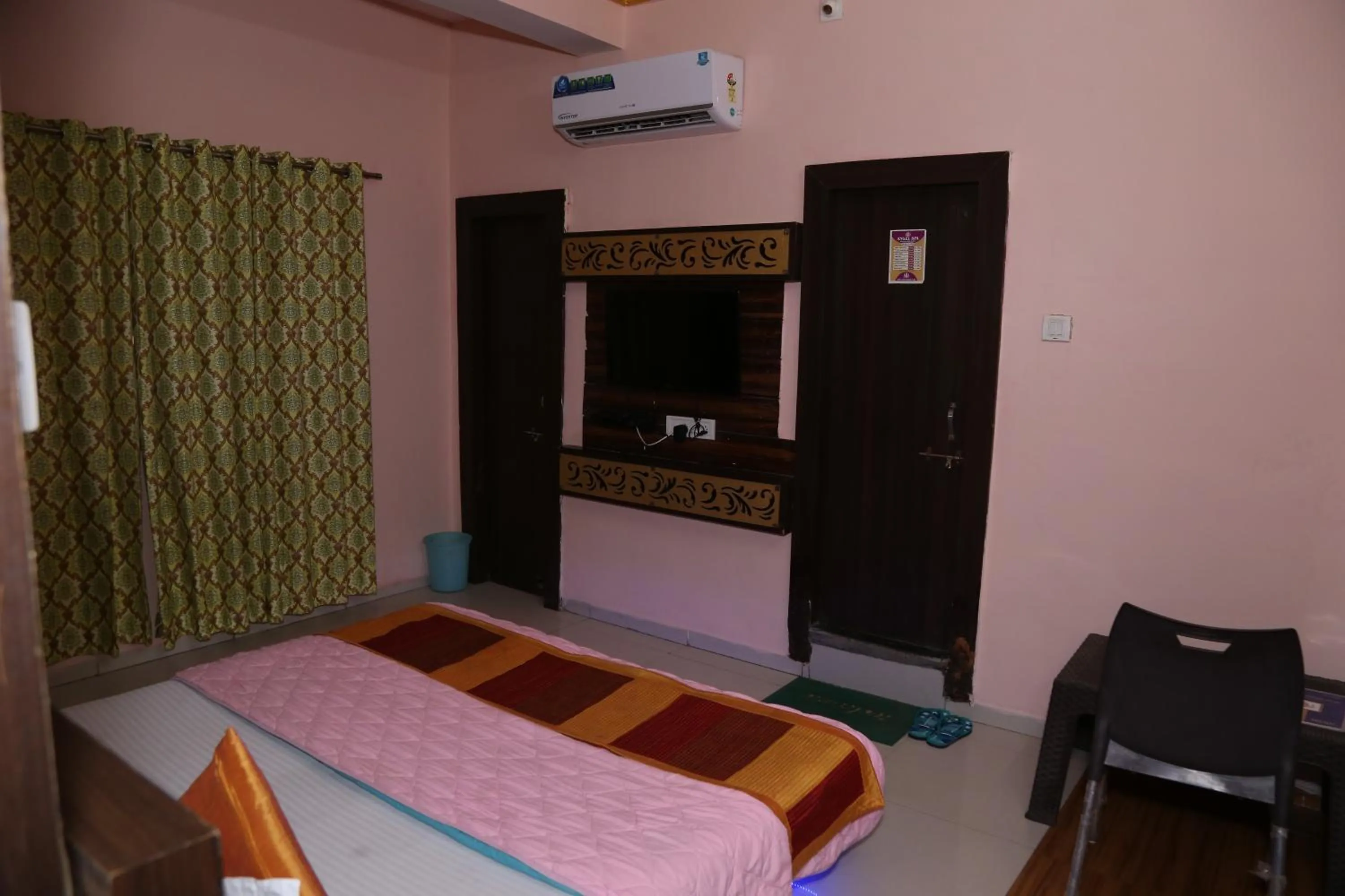 Bed in Hotel Shri Karni Vilas & SPA