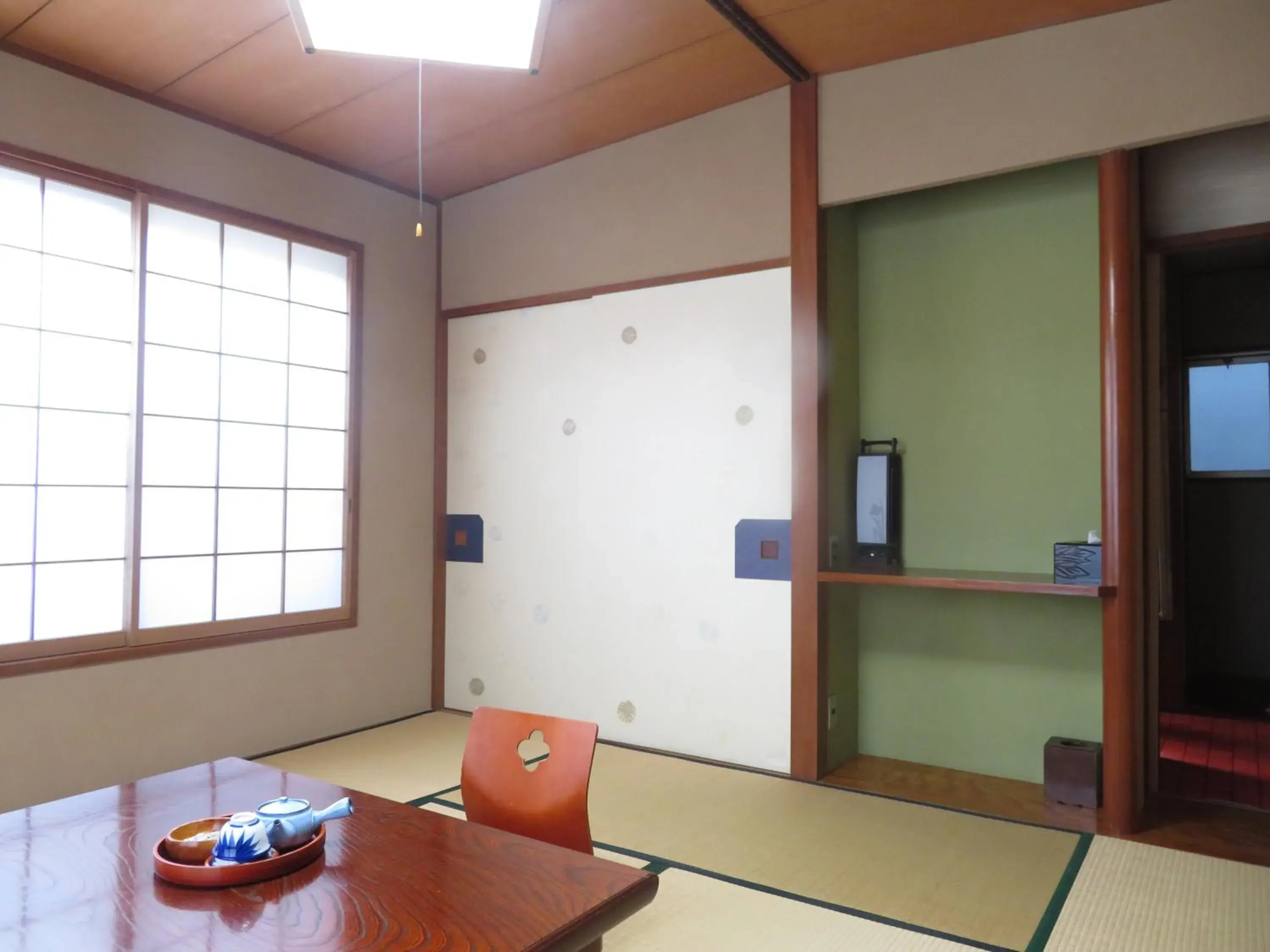 Standard Twin Room with Shared Bathroom in Hakone Miyanoshita Myojokan Standard Twin Room with Shared Bathroom in Hakone Miyanoshita Myojokan