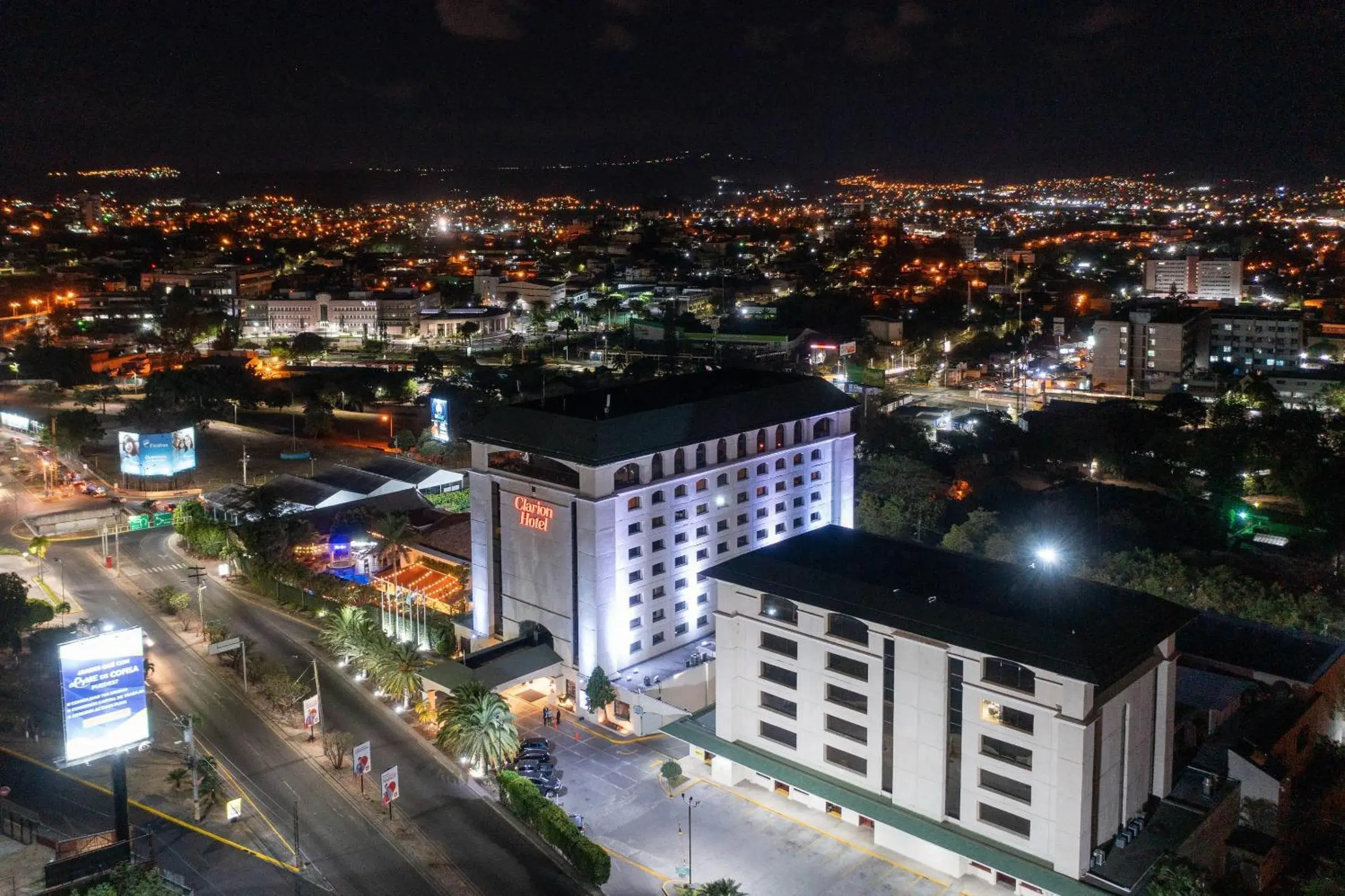 Property building in Clarion Hotel Real Tegucigalpa Property building in Clarion Hotel Real Tegucigalpa