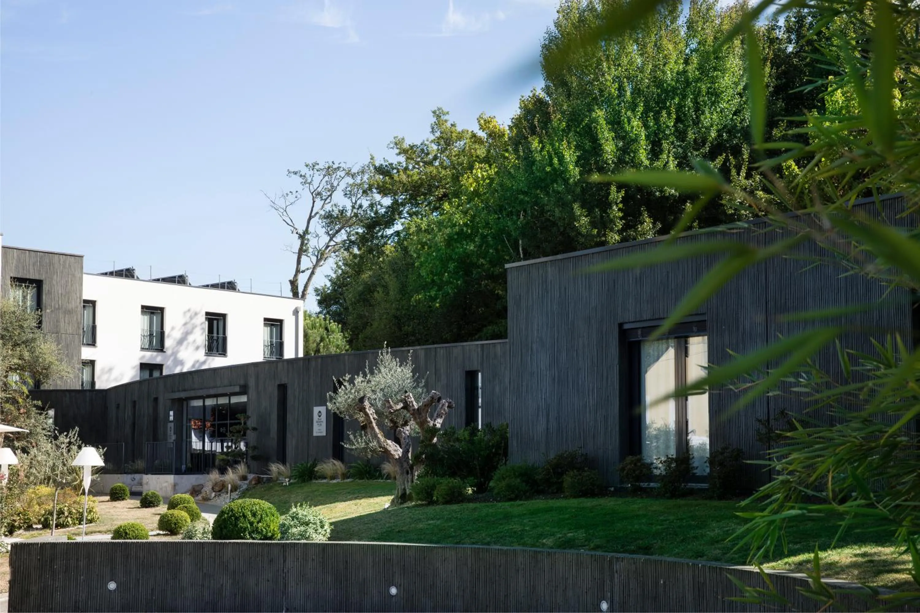 Facade/entrance in Best Western Plus Hotel De La Regate-Erdre