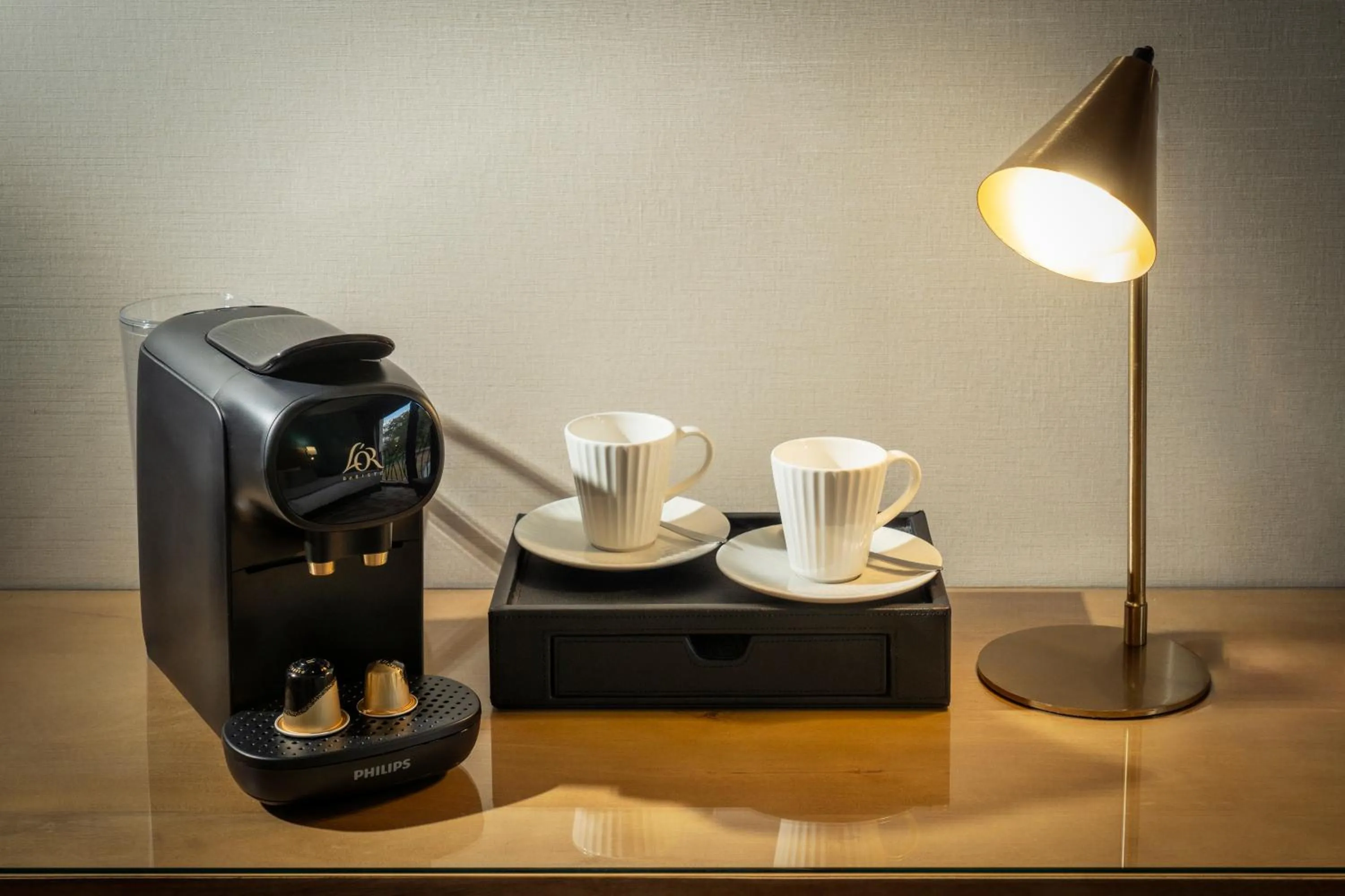 Coffee/tea facilities in Best Western Plus Hotel De La Regate-Erdre