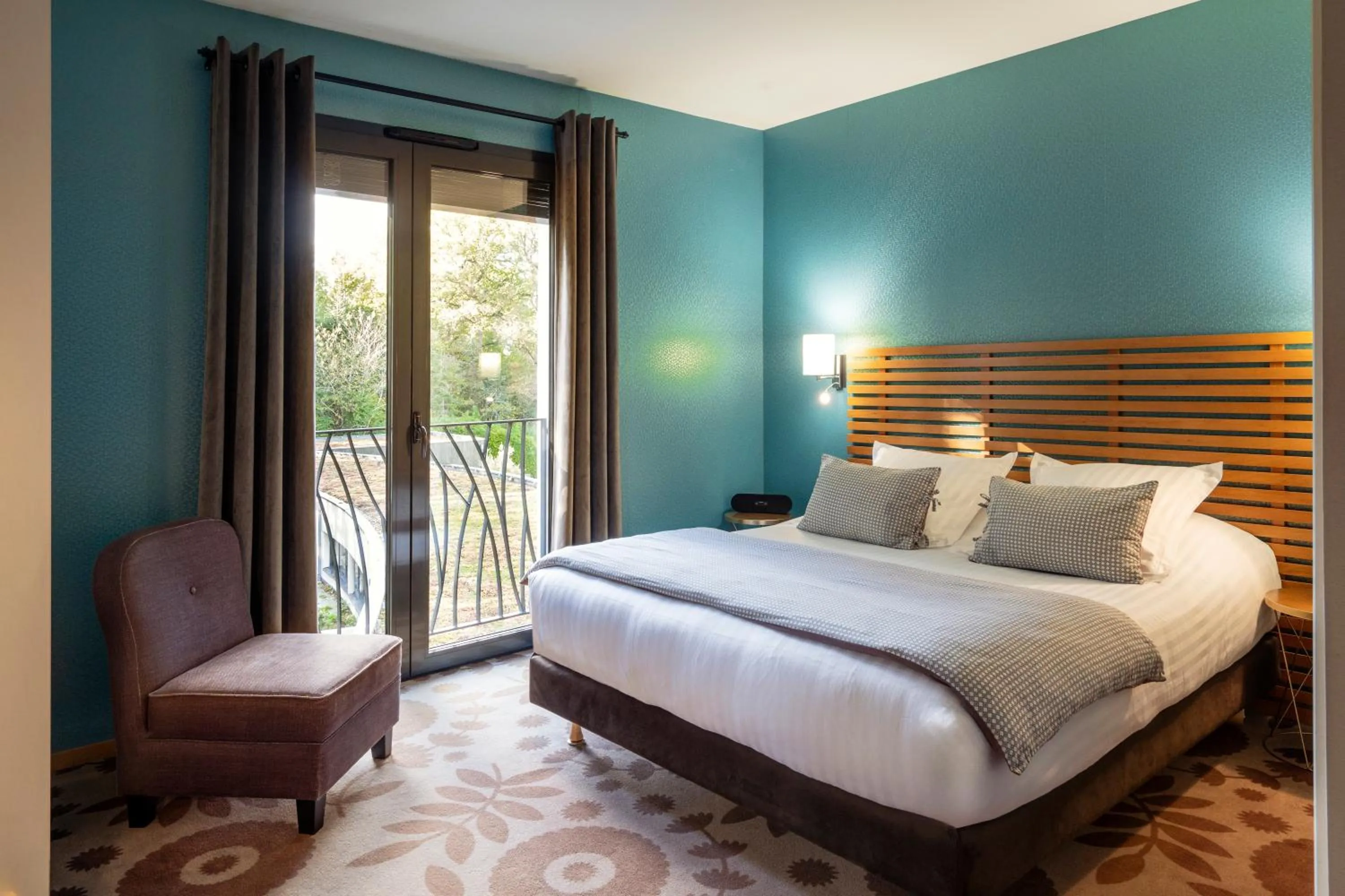 Bedroom, Bed in Best Western Plus Hotel De La Regate-Erdre