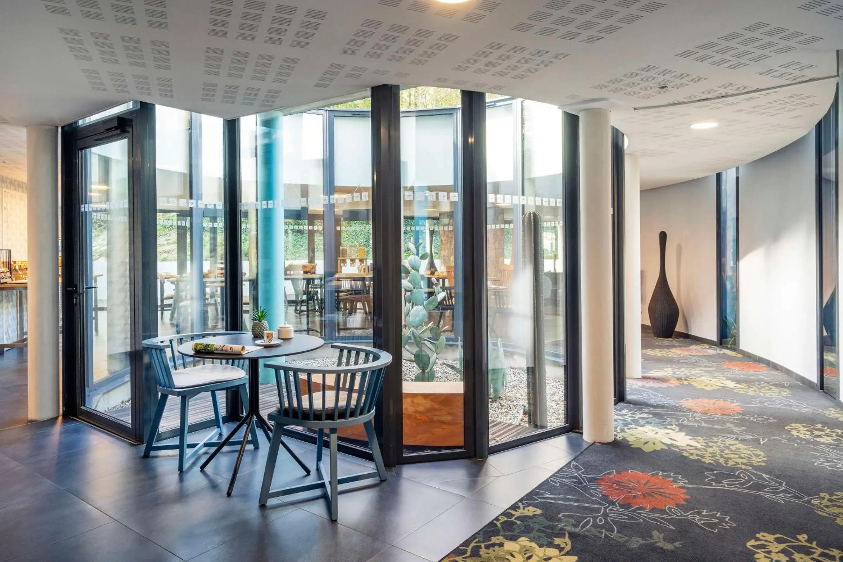 Lobby or reception in Best Western Plus Hotel De La Regate-Erdre Lobby or reception in Best Western Plus Hotel De La Regate-Erdre