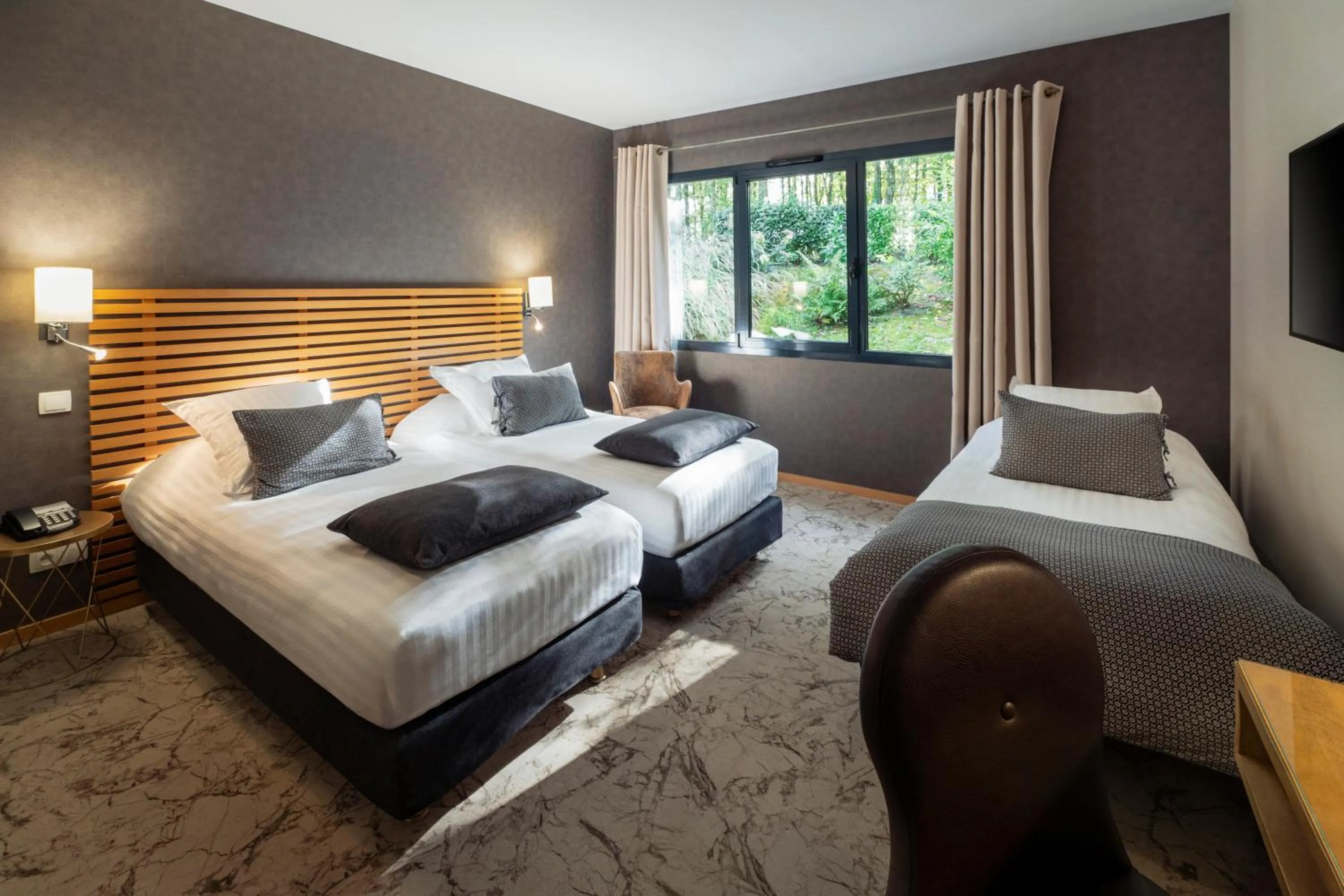 Bed in Best Western Plus Hotel De La Regate-Erdre