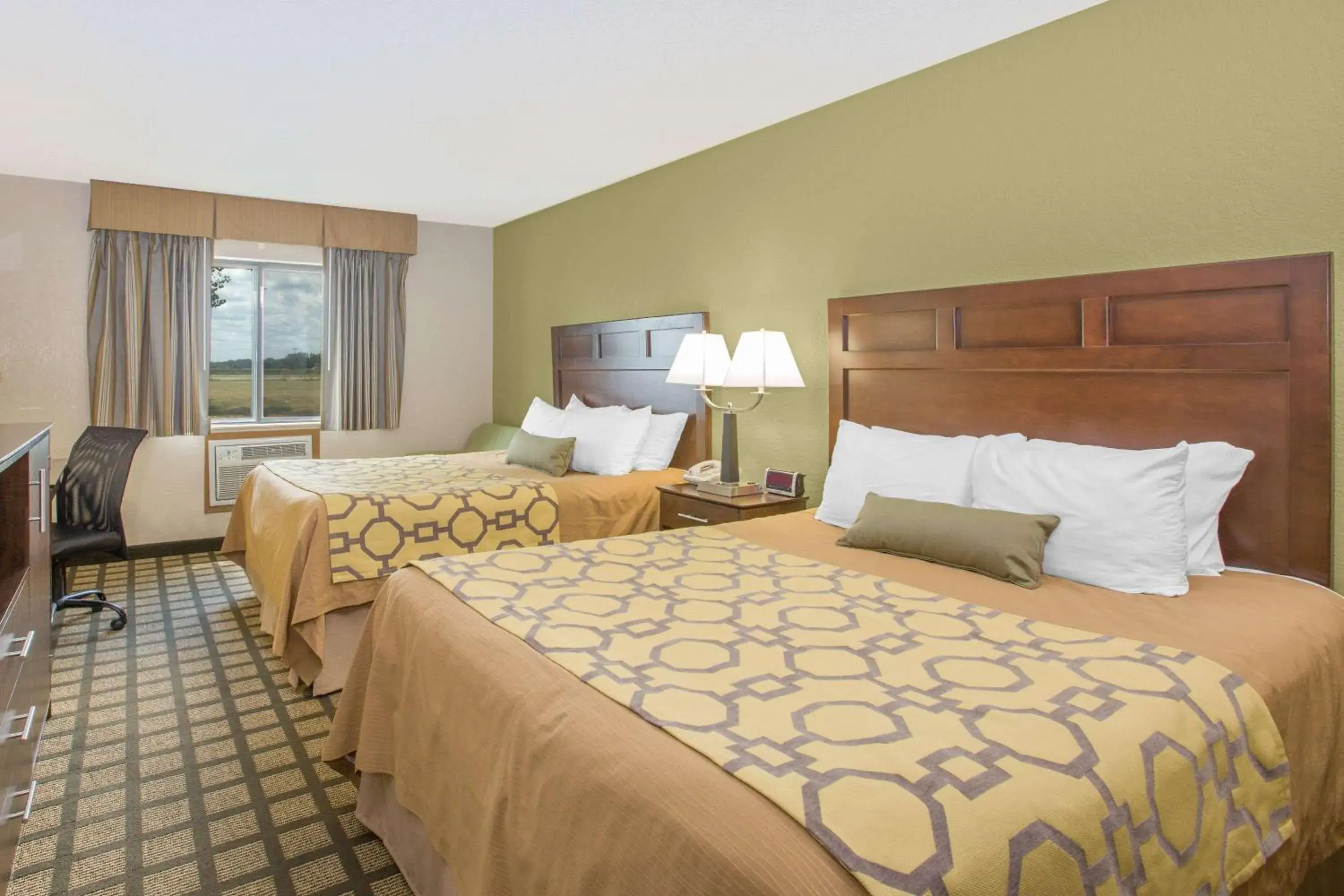 Photo of the whole room, Bed in Baymont by Wyndham Ames Photo of the whole room, Bed in Baymont by Wyndham Ames