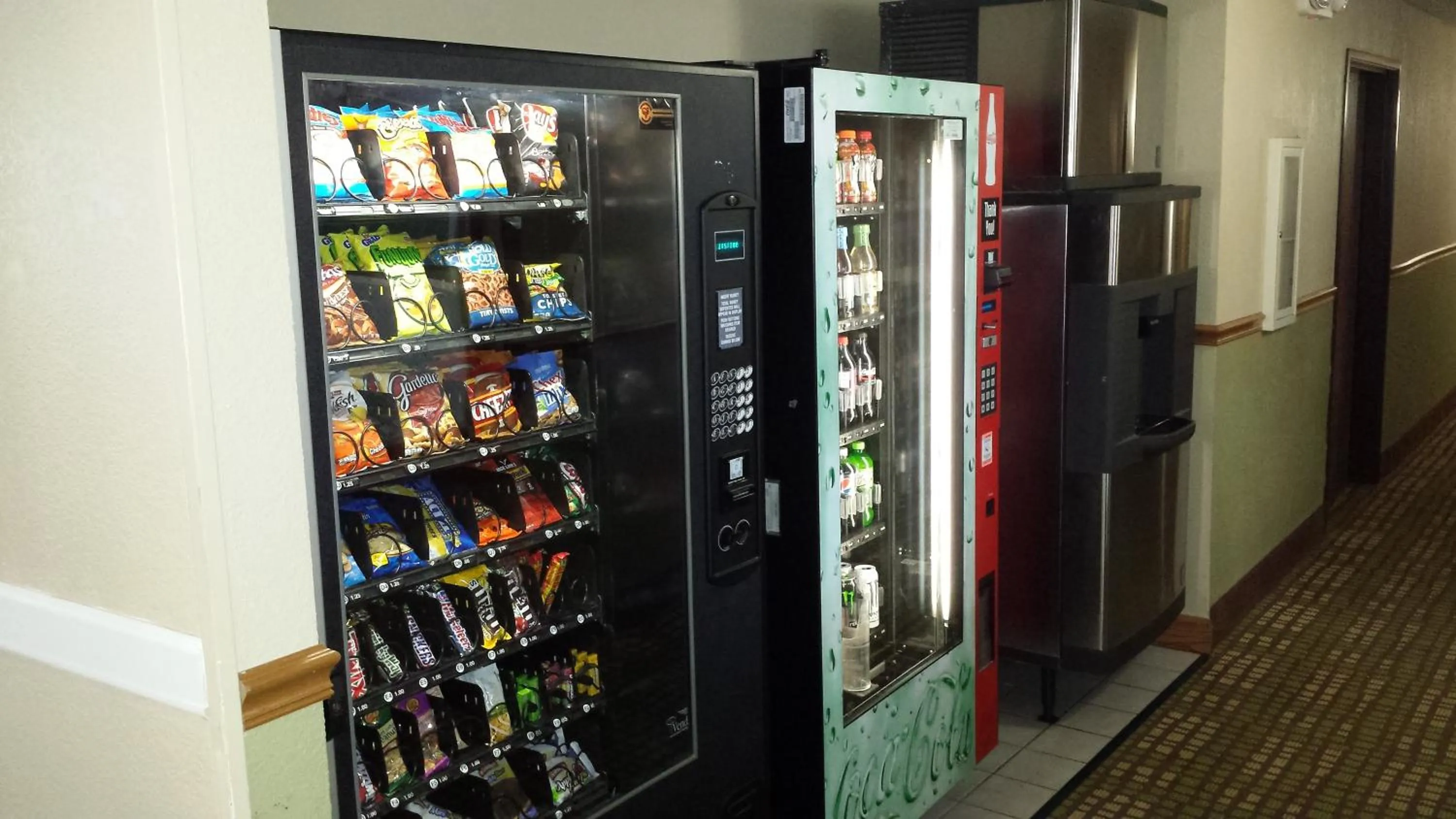 Food in Baymont by Wyndham Ames