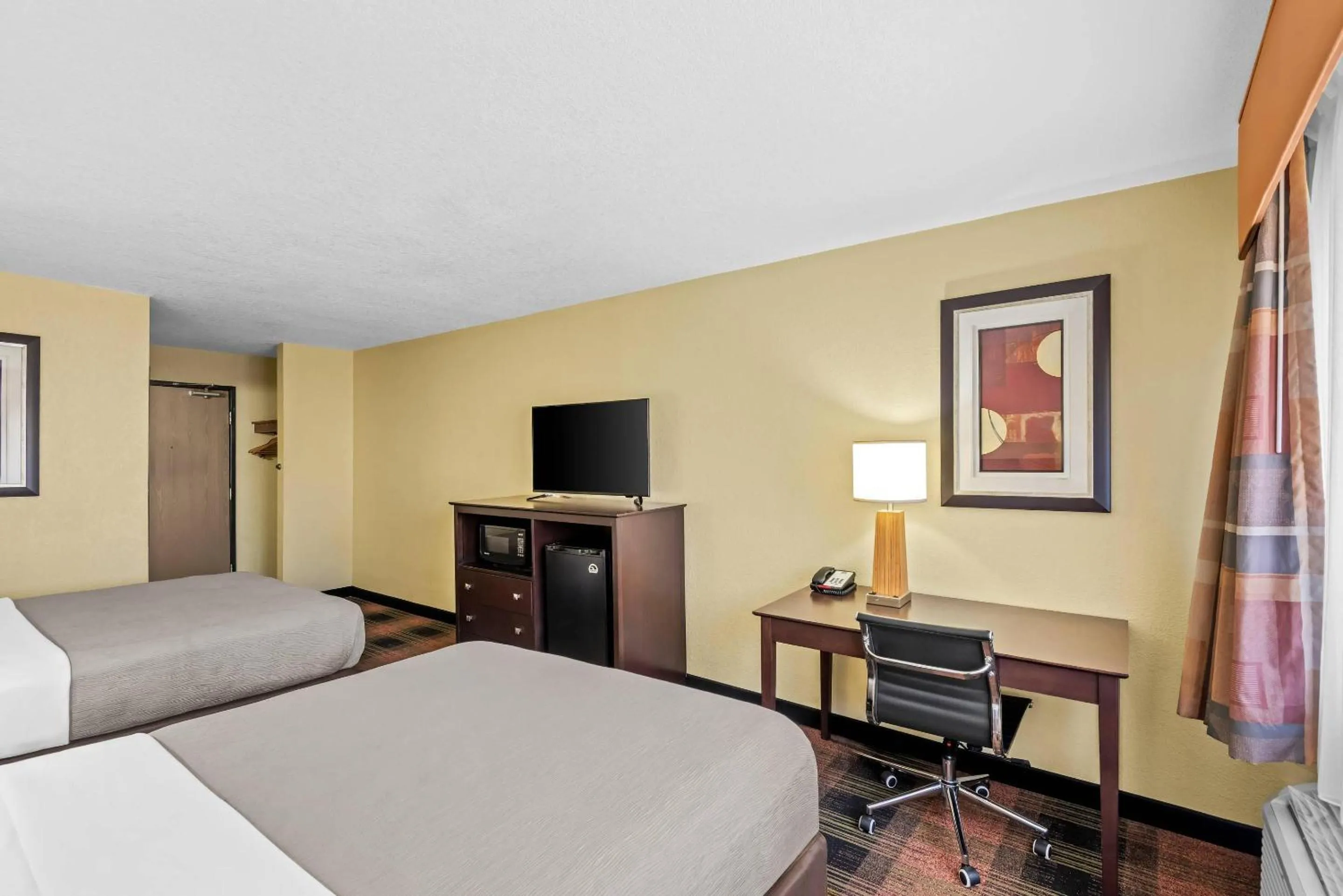 Bedroom, Bed in Quality Inn & Suites Des Moines Airport