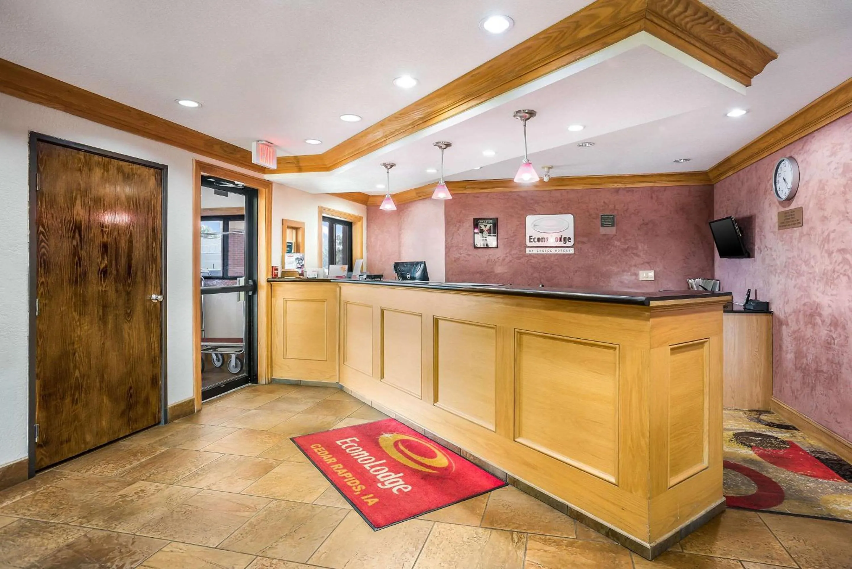 Lobby or reception in Econo Lodge Cedar Rapids South