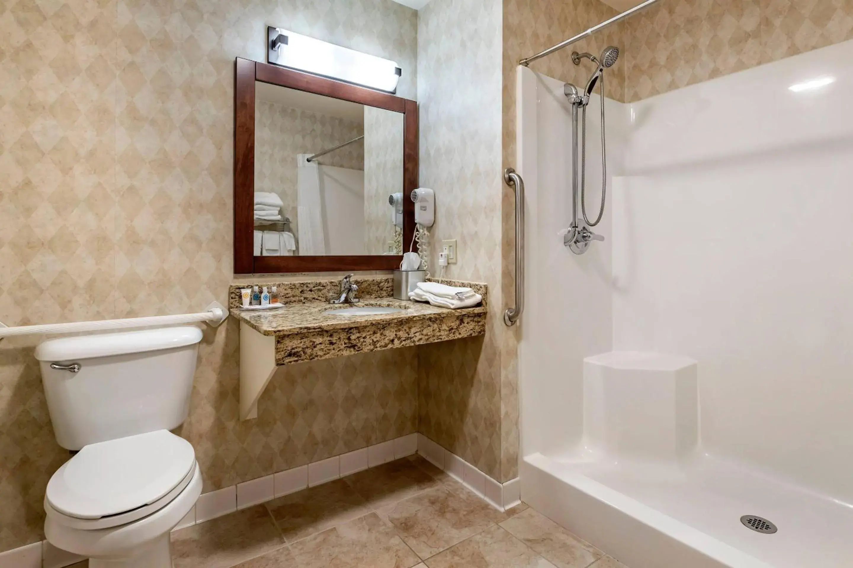 Bedroom in Comfort Inn Dyersville Near the Field of Dreams Bedroom in Comfort Inn Dyersville Near the Field of Dreams