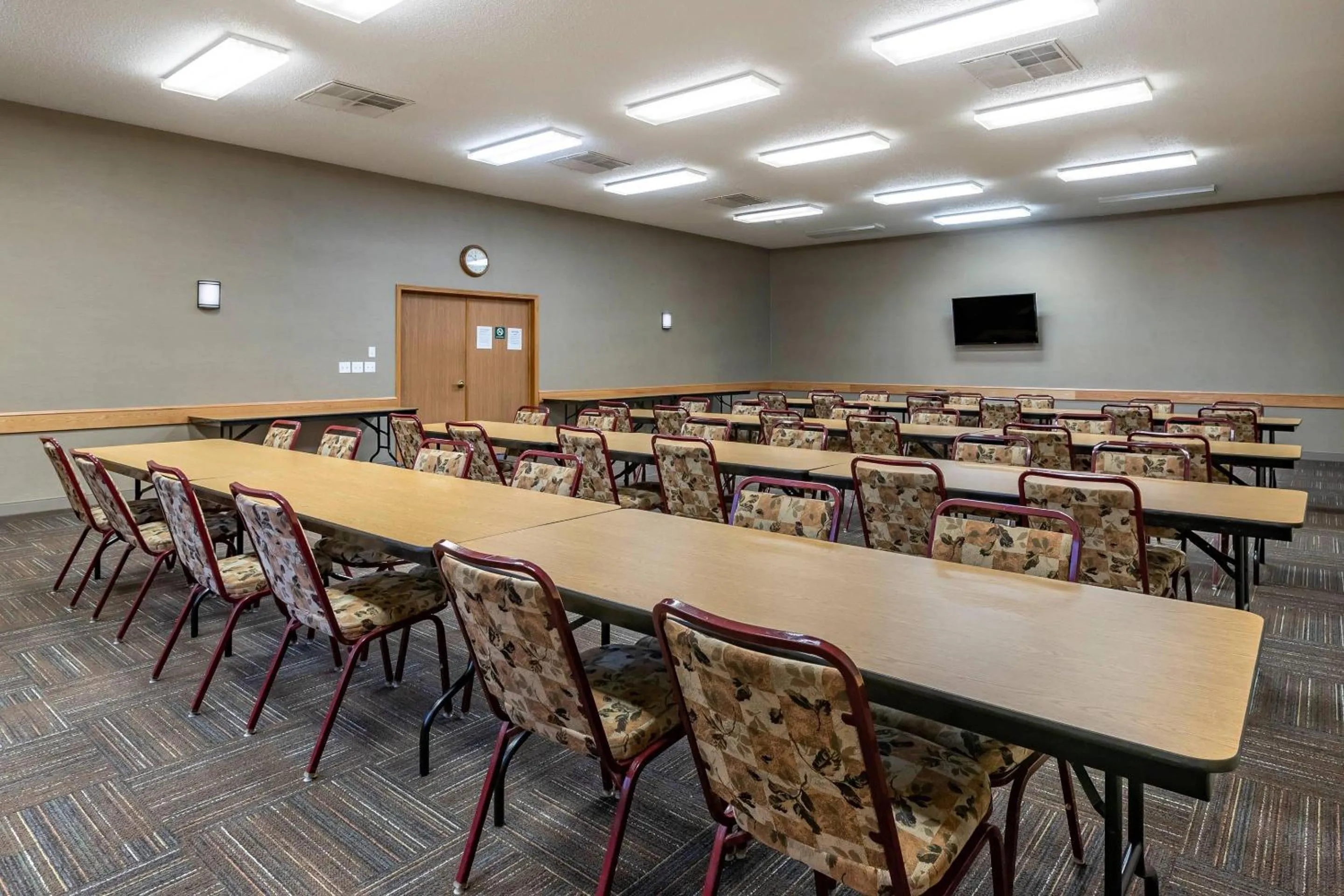 Meeting/conference room in Comfort Inn Dyersville Near the Field of Dreams
