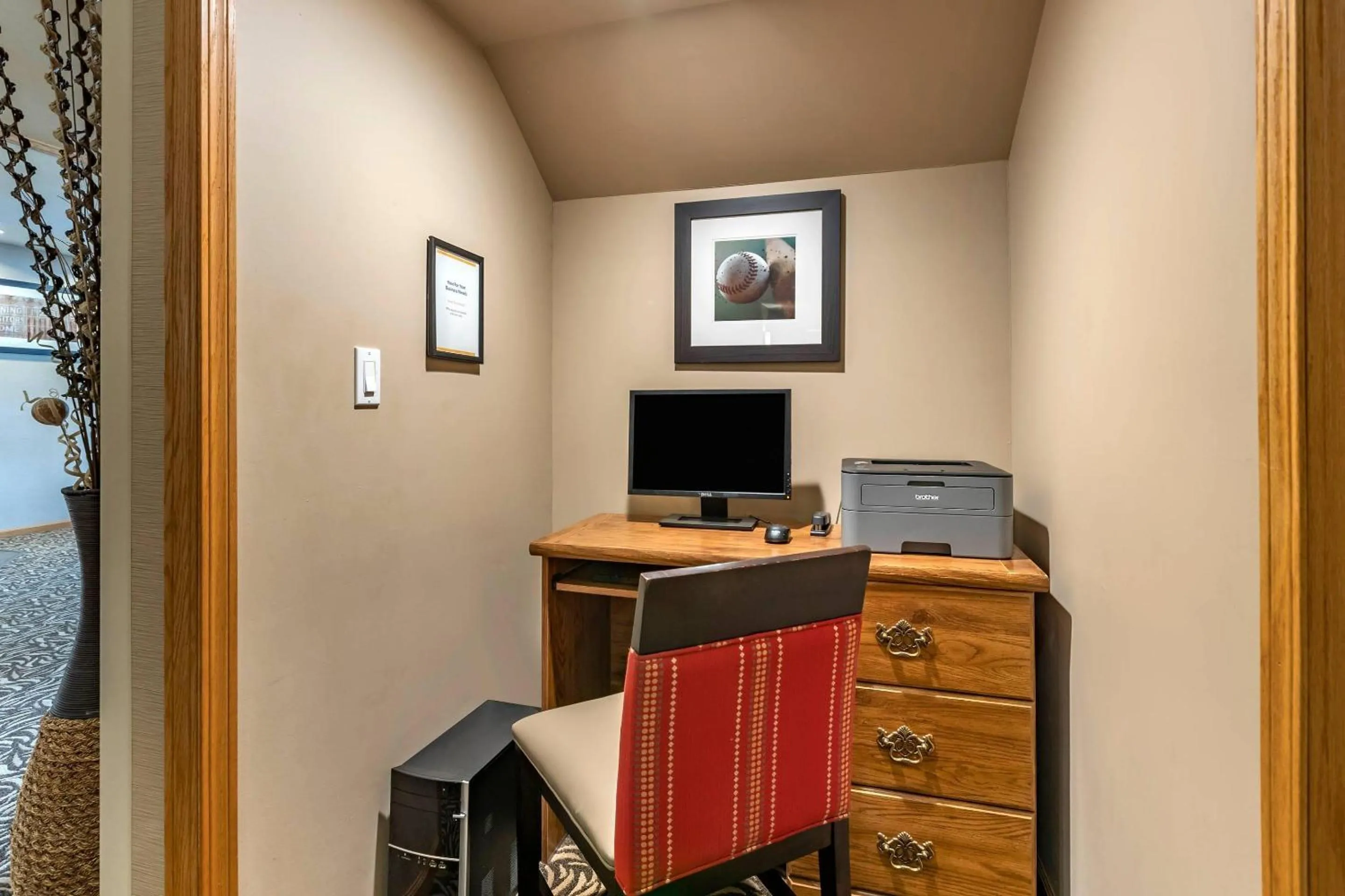 Business facilities in Comfort Inn Dyersville Near the Field of Dreams