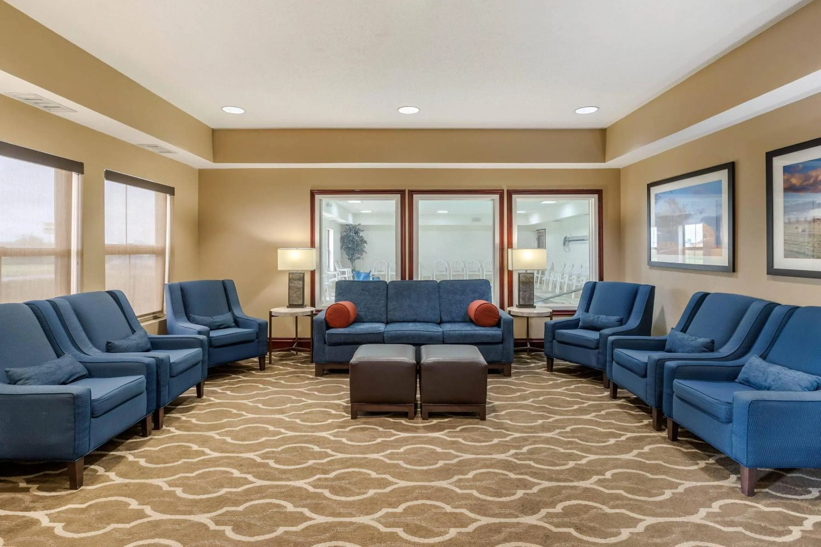 Lobby or reception in Comfort Inn Walcott near Davenport