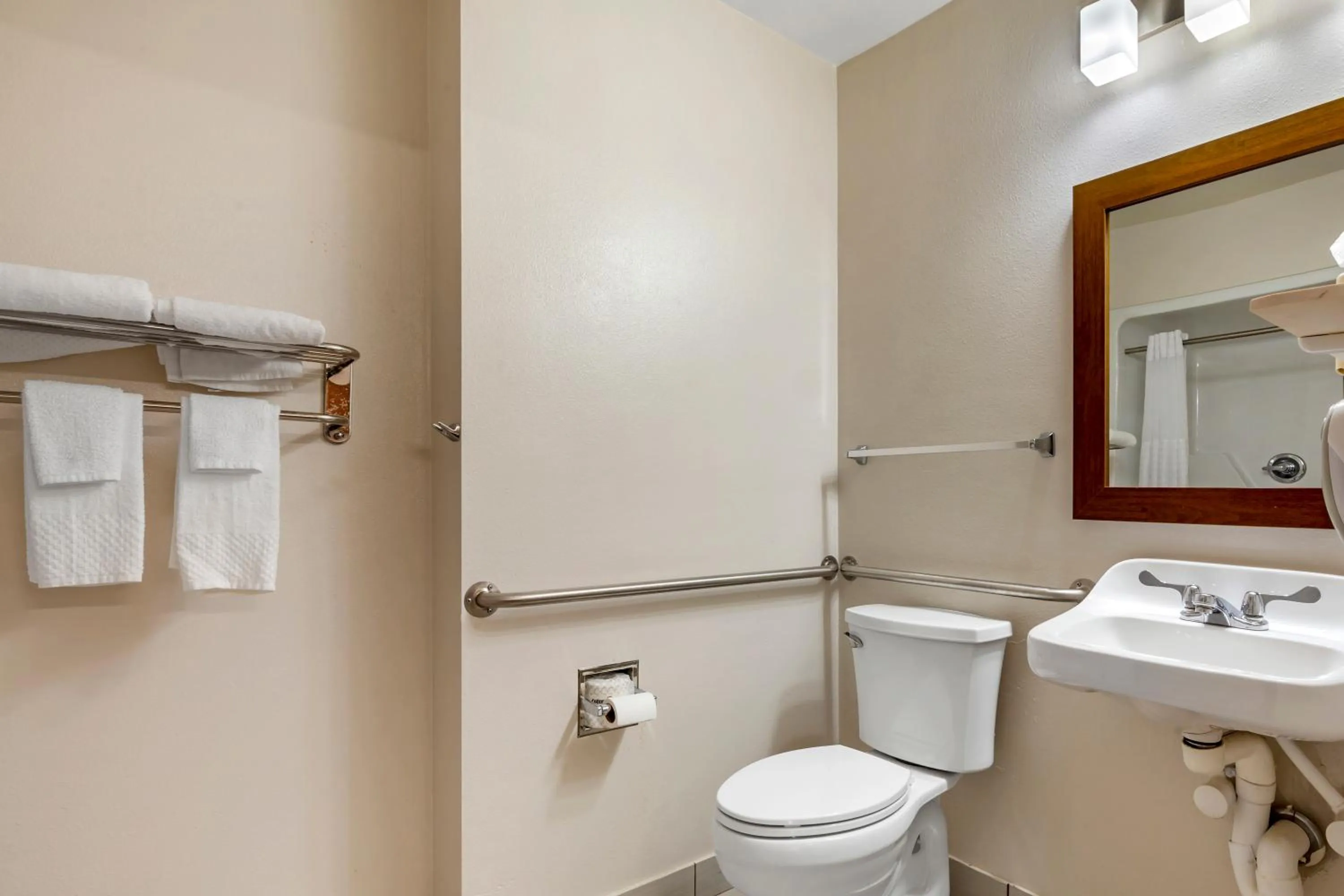 Bathroom in MainStay Suites Dubuque at Hwy 20