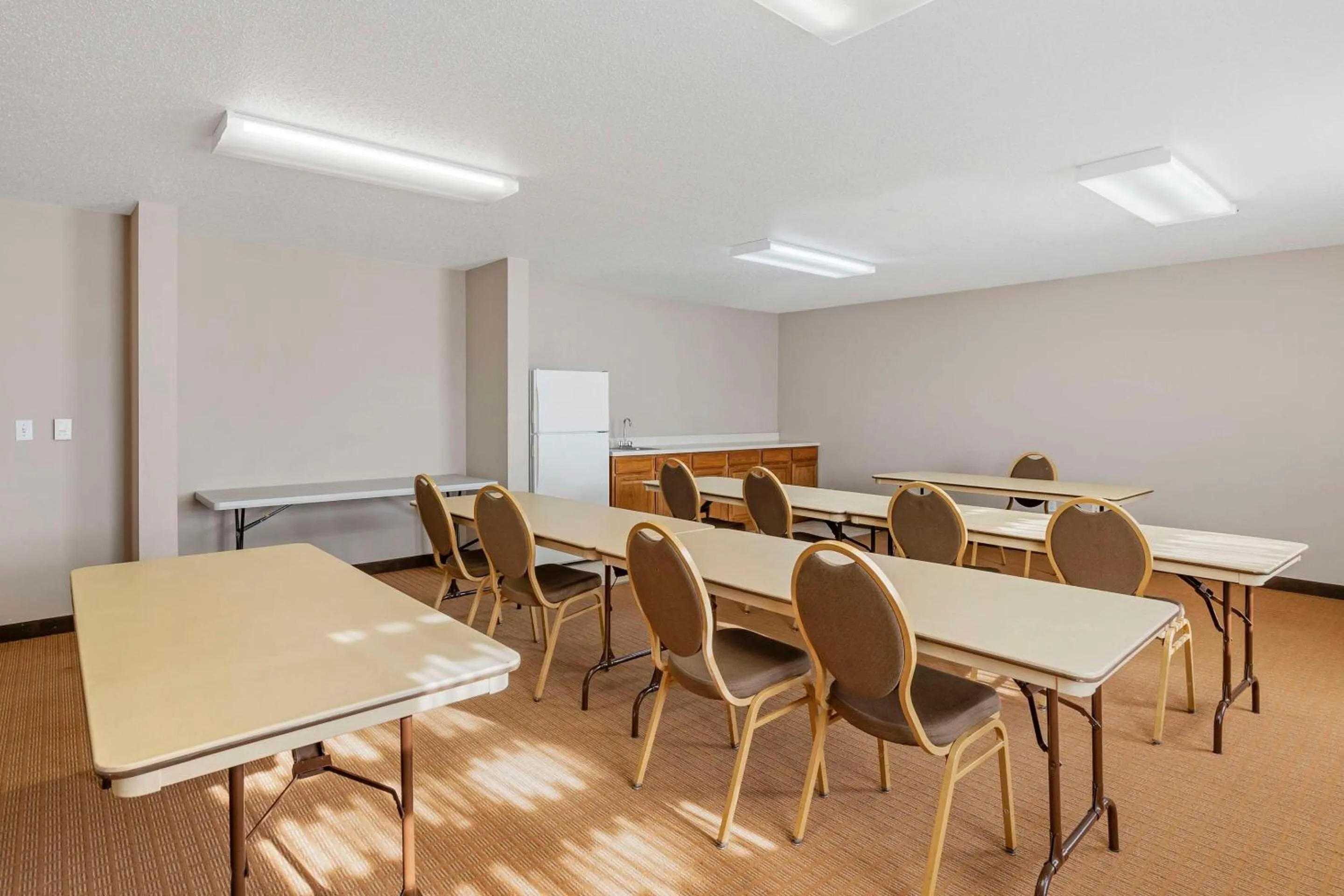 Meeting/conference room in Sleep Inn & Suites Charles City