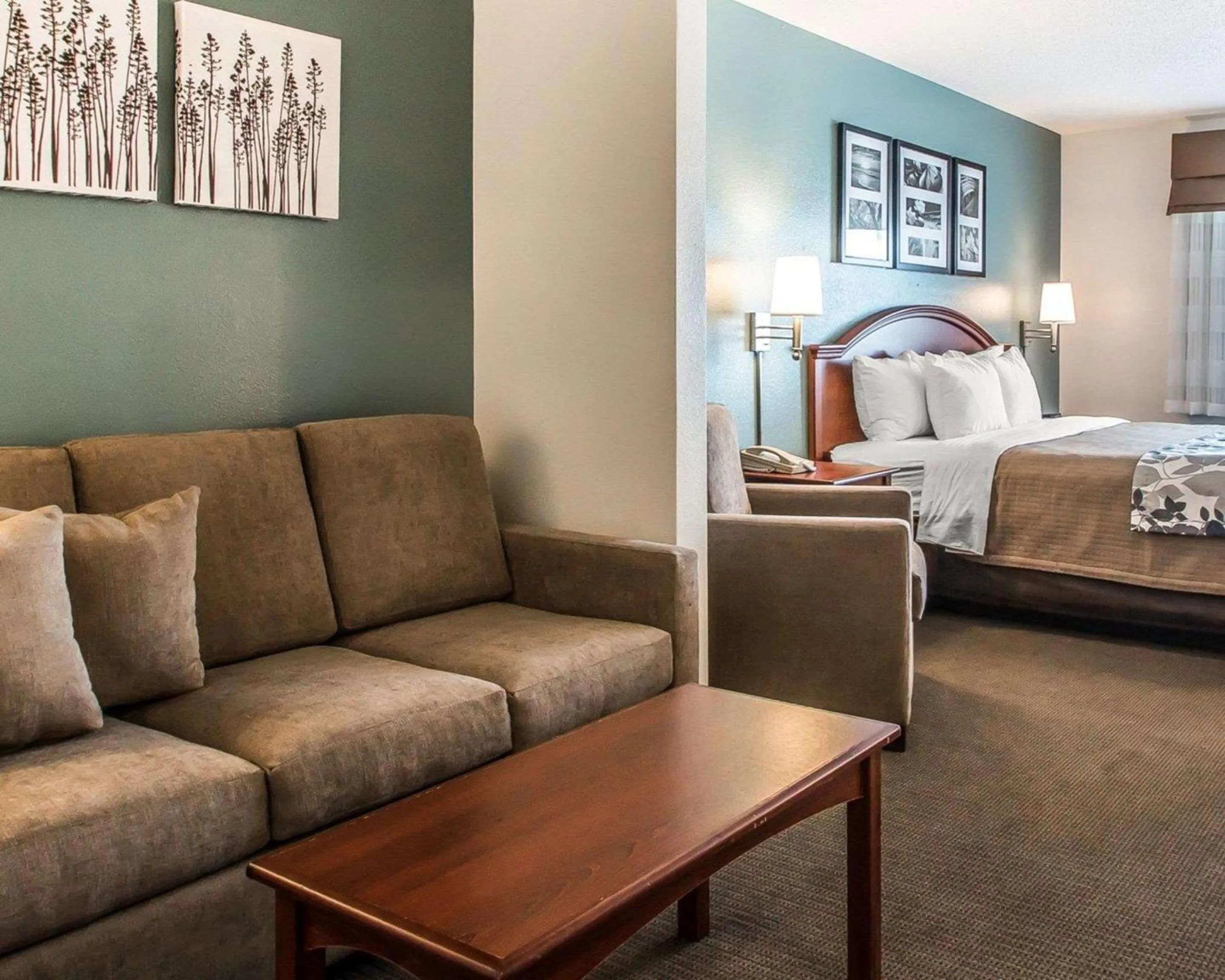 Photo of the whole room, Bed in Sleep Inn & Suites Mount Vernon