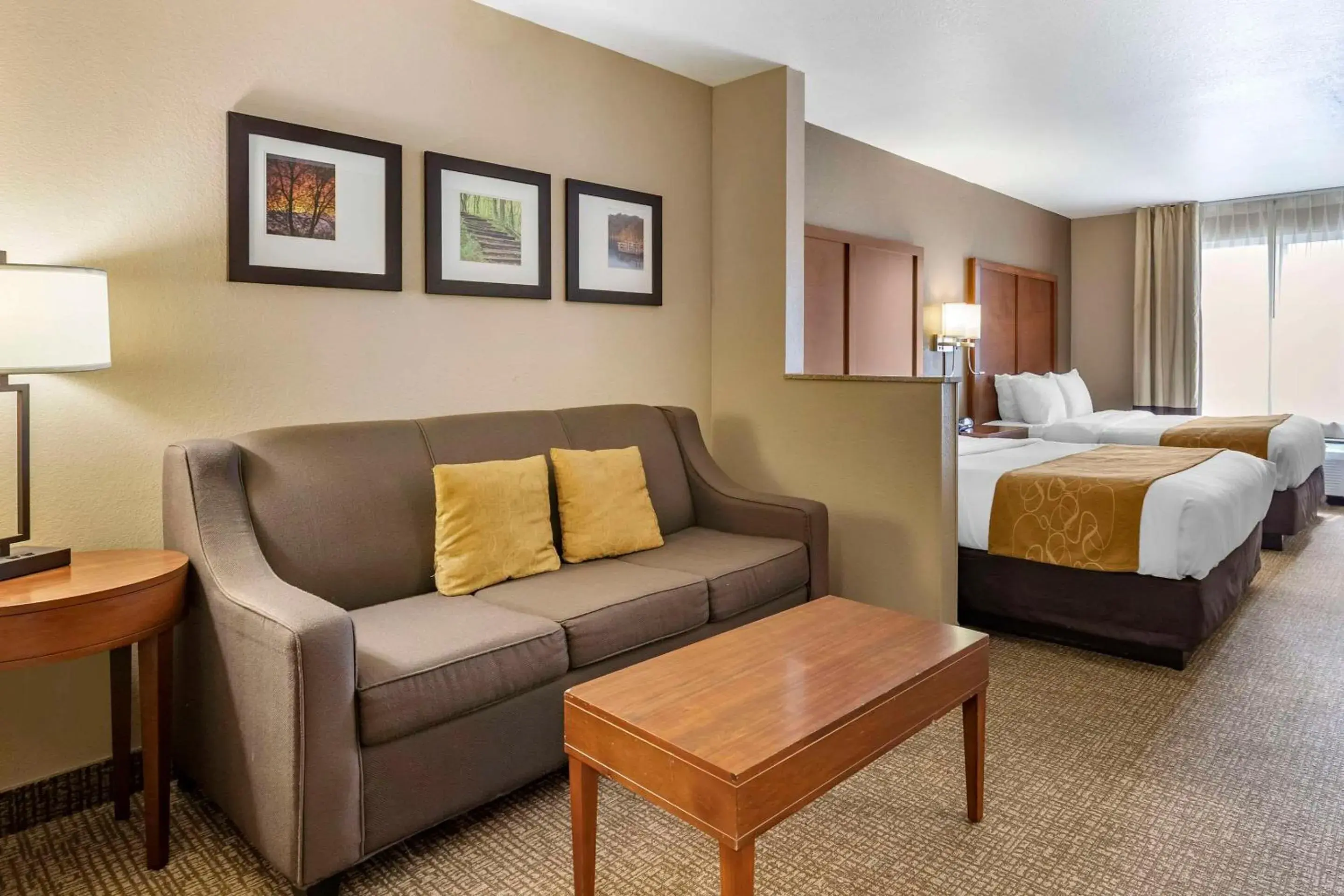 Queen Suite with Two Queen Beds - Non-Smoking in Comfort Suites Coralville I-80 Queen Suite with Two Queen Beds - Non-Smoking in Comfort Suites Coralville I-80