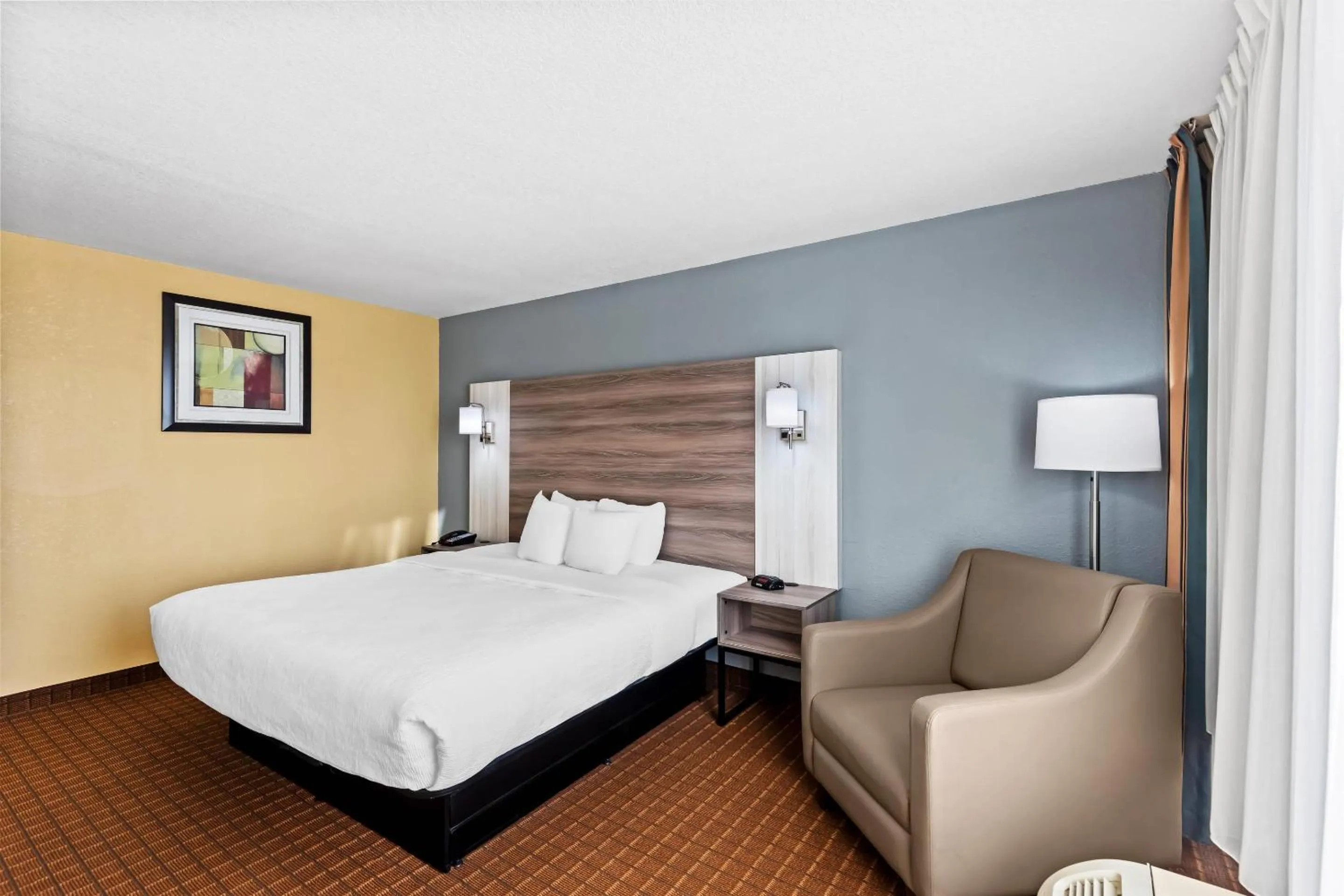 Bedroom, Bed in Quality Inn Fort Dodge