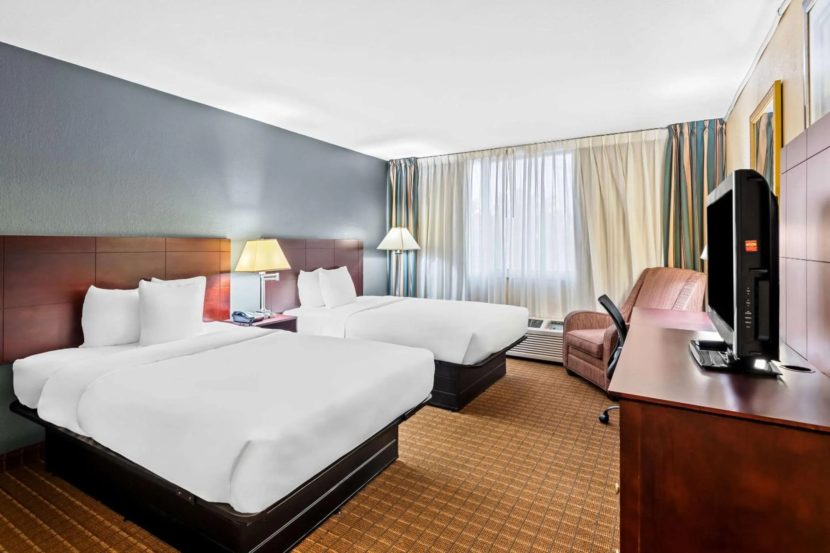 Bedroom, Bed in Quality Inn Fort Dodge