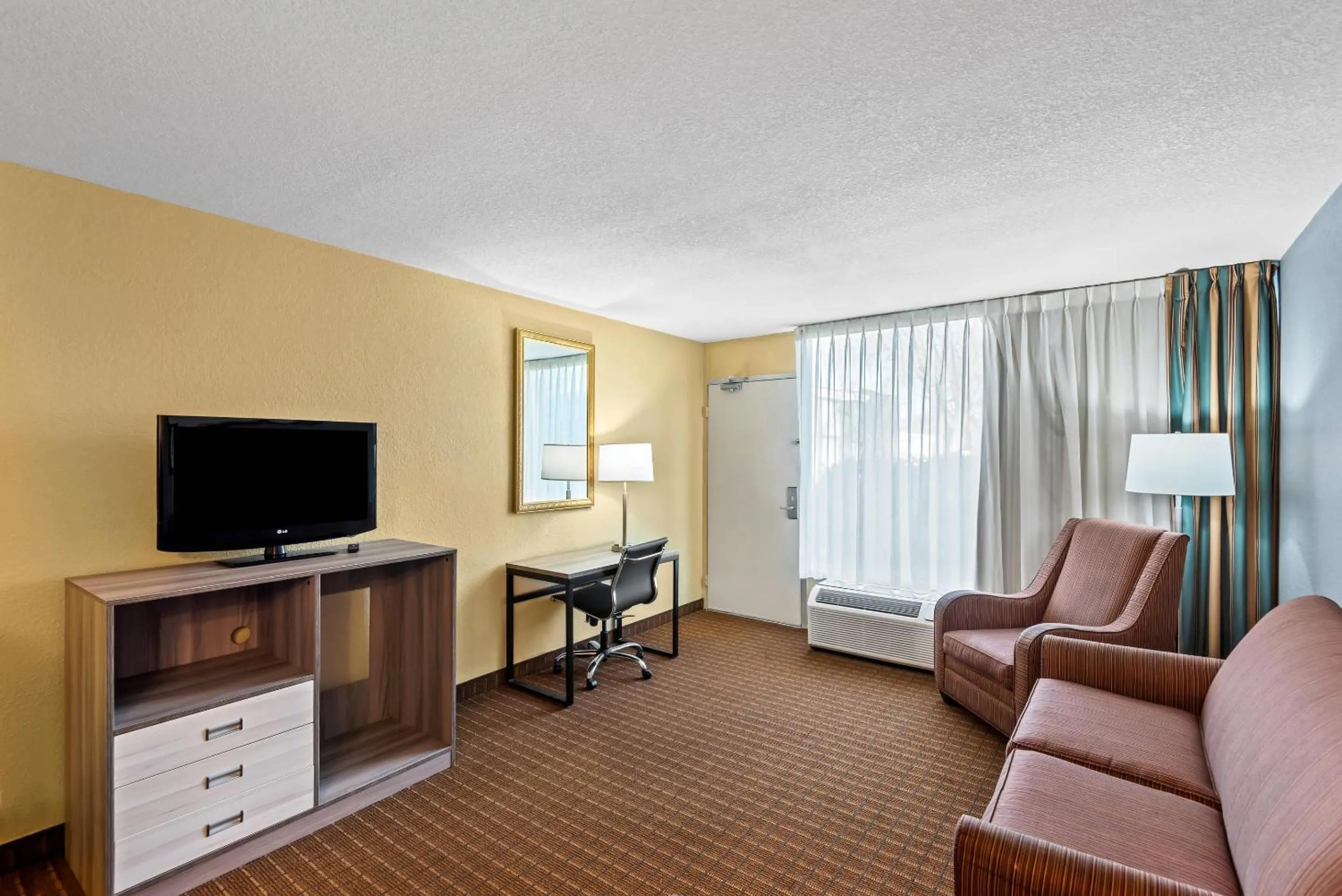 Bedroom in Quality Inn Fort Dodge