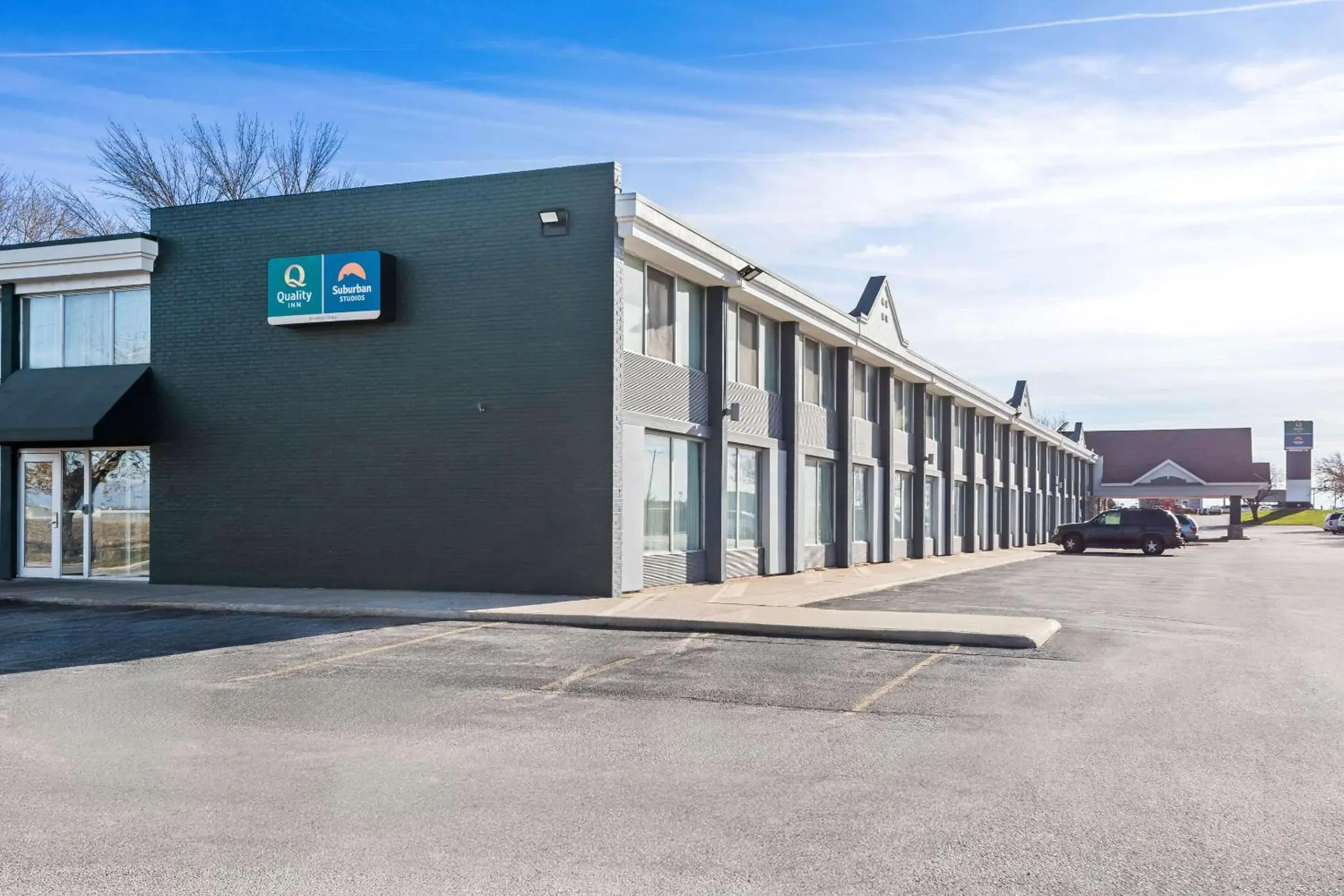 Property building in Quality Inn Fort Dodge Property building in Quality Inn Fort Dodge