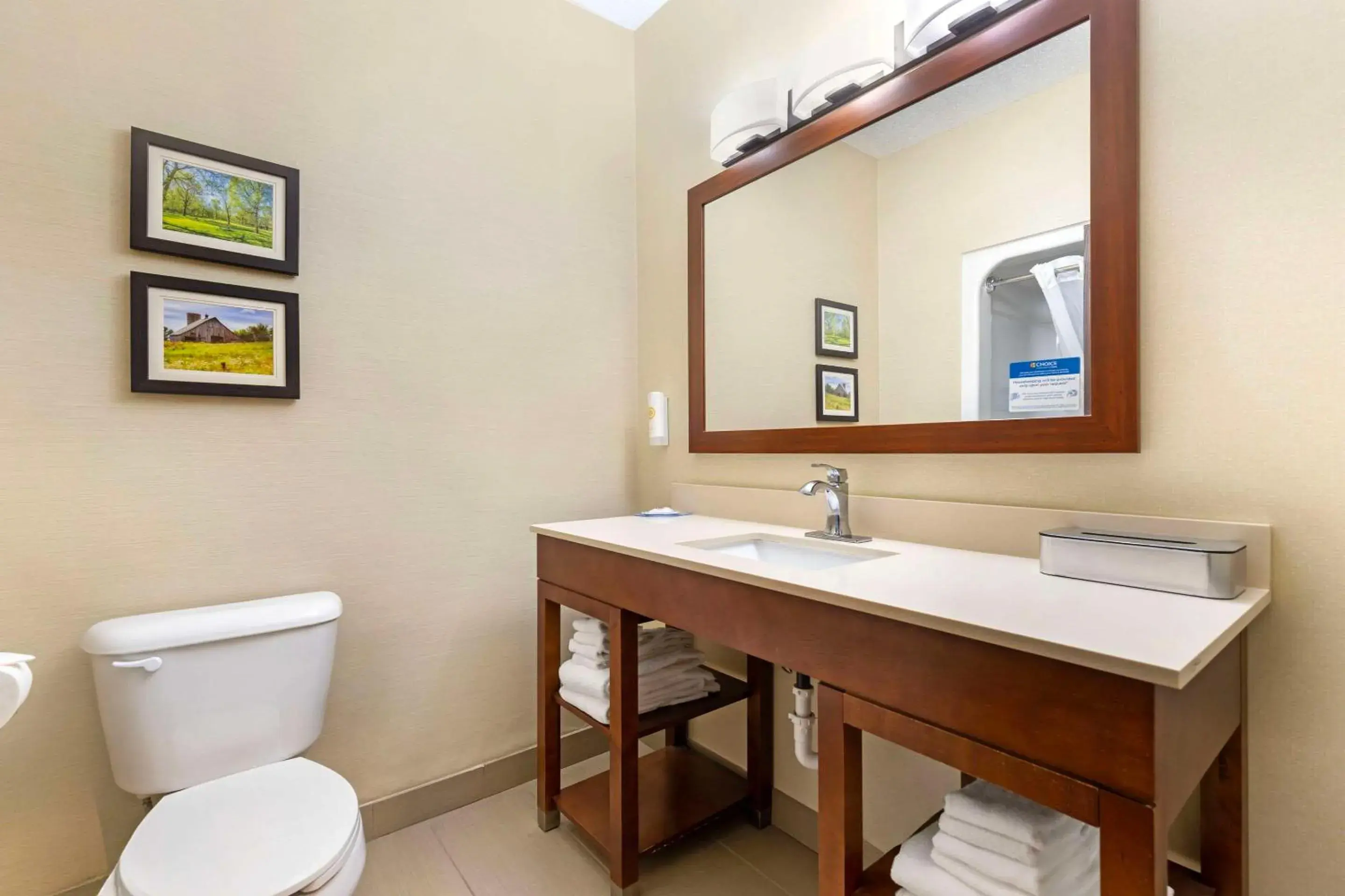 Bedroom in Comfort Suites Bedroom in Comfort Suites