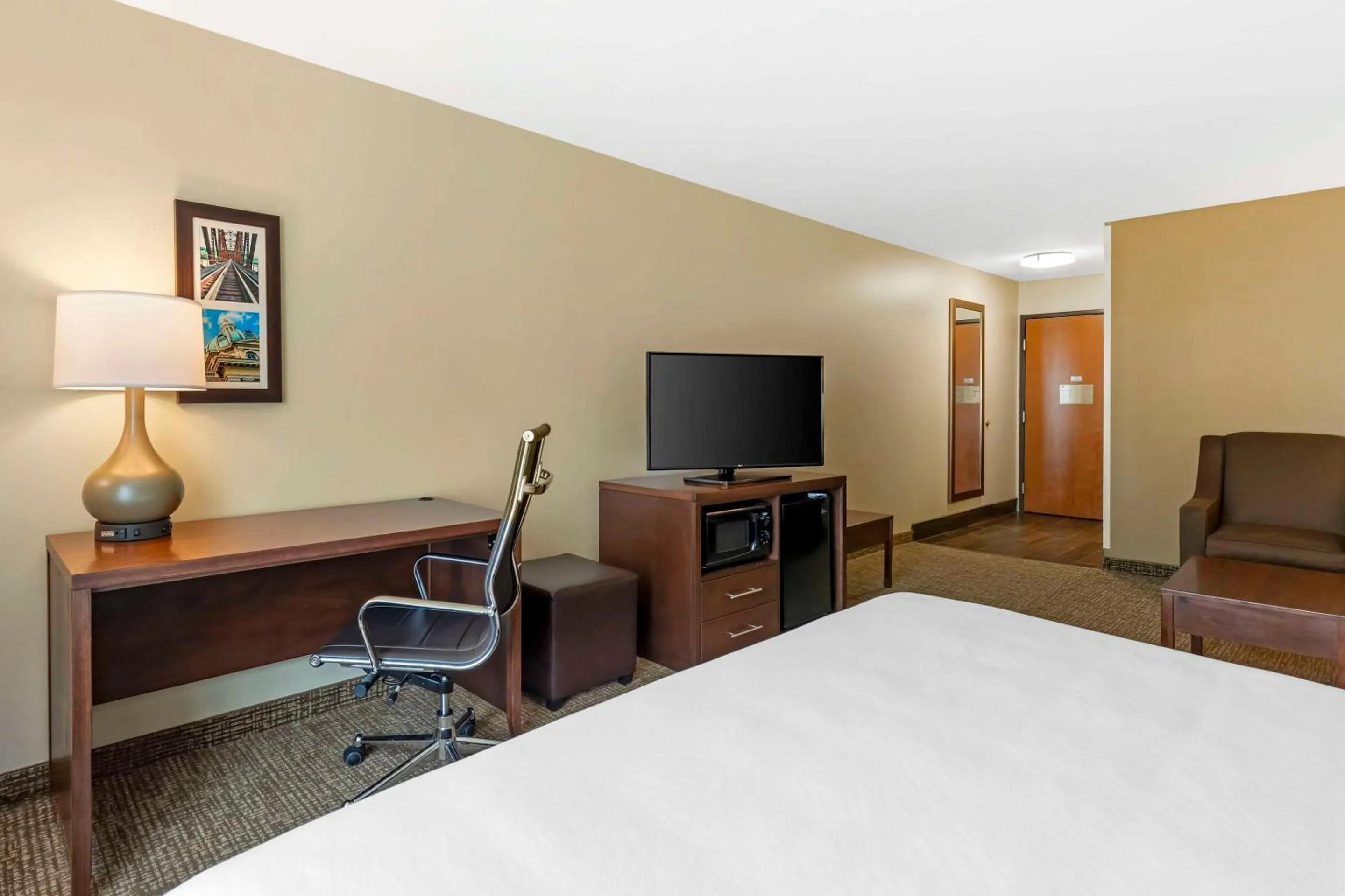 Bedroom, Bed in Comfort Inn & Suites Grinnell near I-80