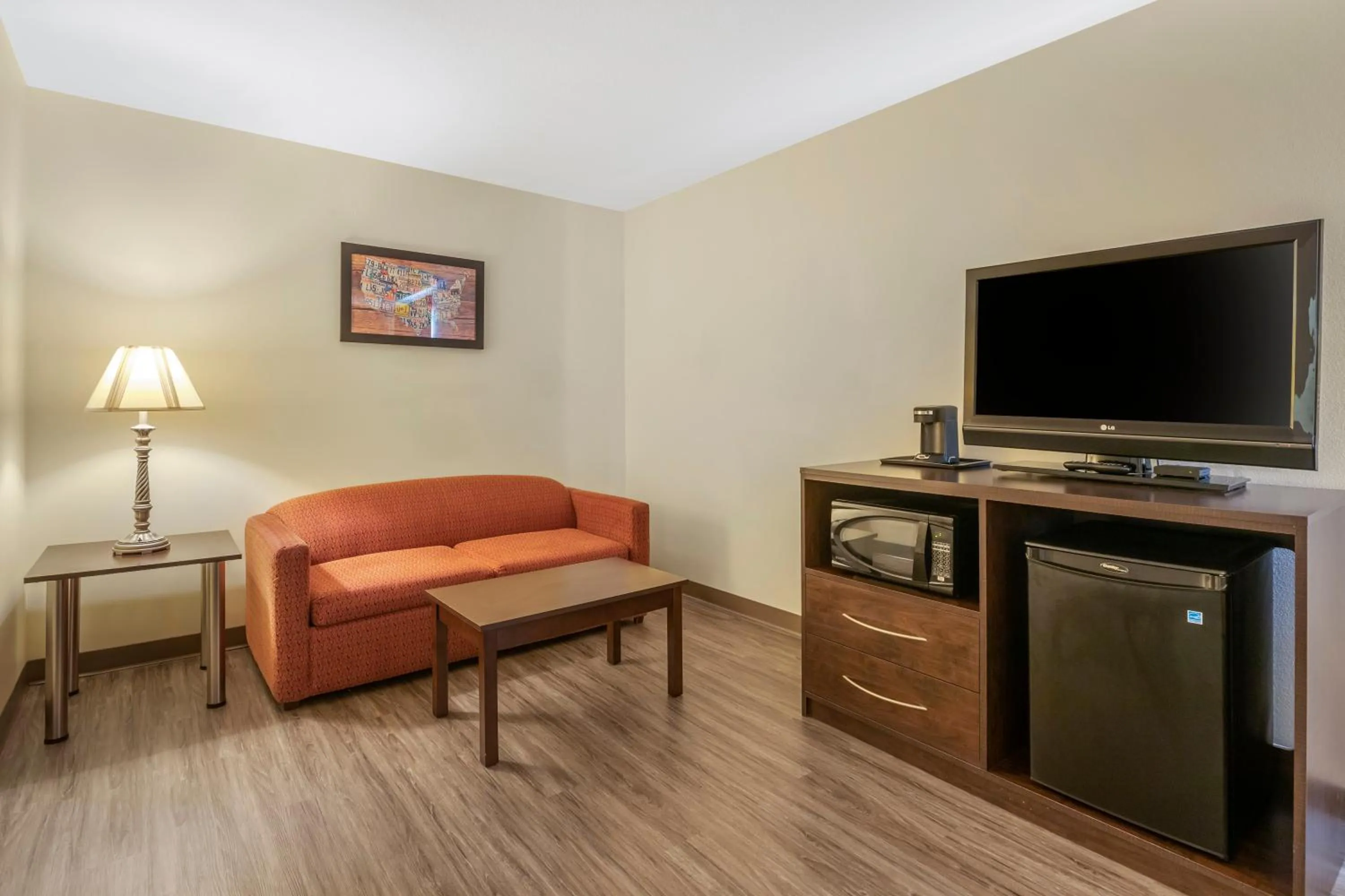 Econo Lodge Inn & Suites Des Moines Fairgrounds Area