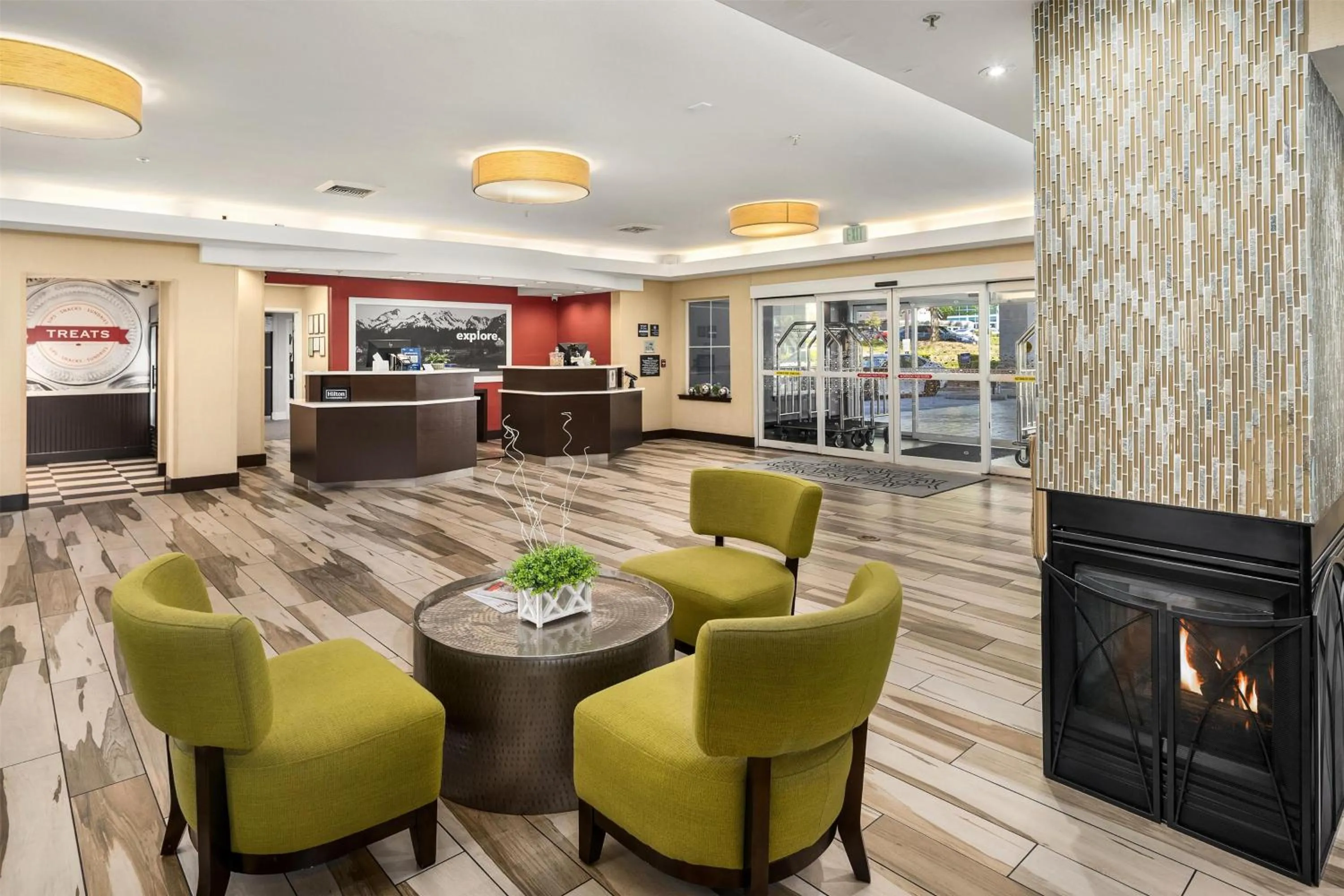 Lobby or reception in Hampton Inn & Suites Seattle North/Lynnwood